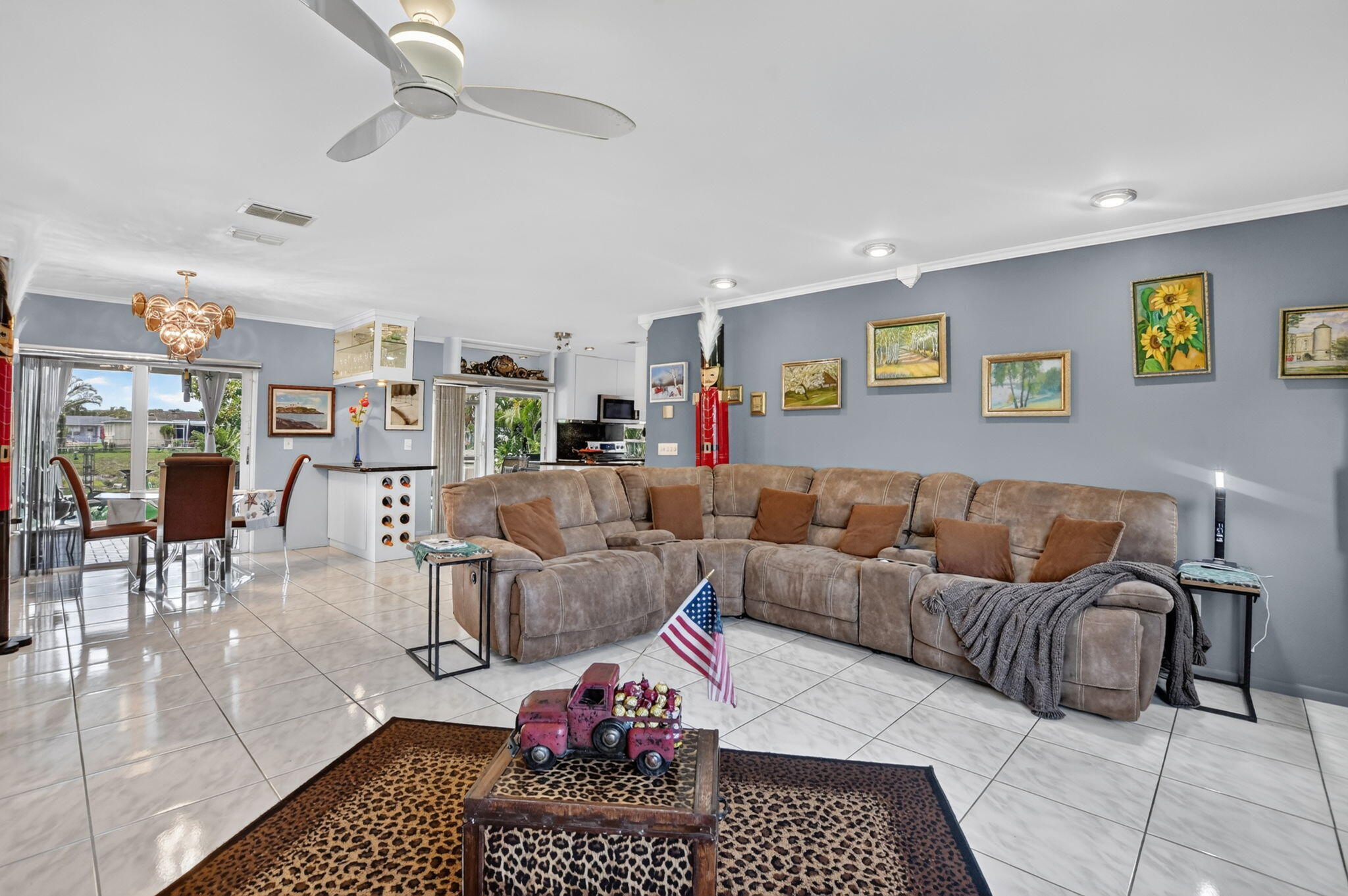 11078 Delta Circle Property Photo 3
