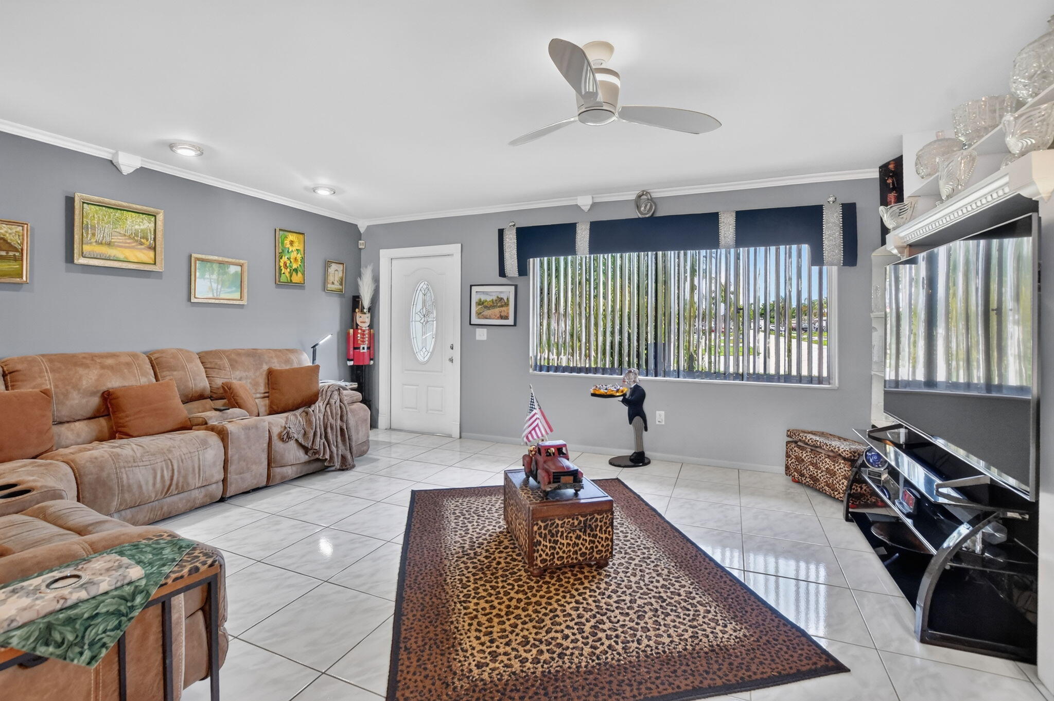 11078 Delta Circle Property Photo 4