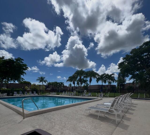 7542 Courtyard Run E Property Photo 22