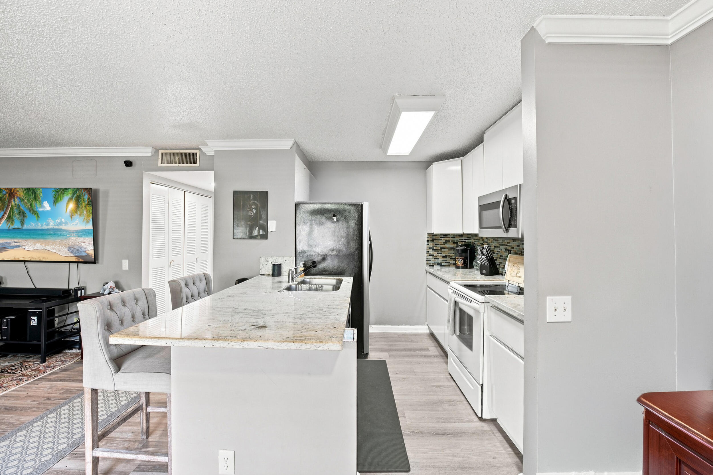 711 Forest Club Drive 119 Property Photo 2