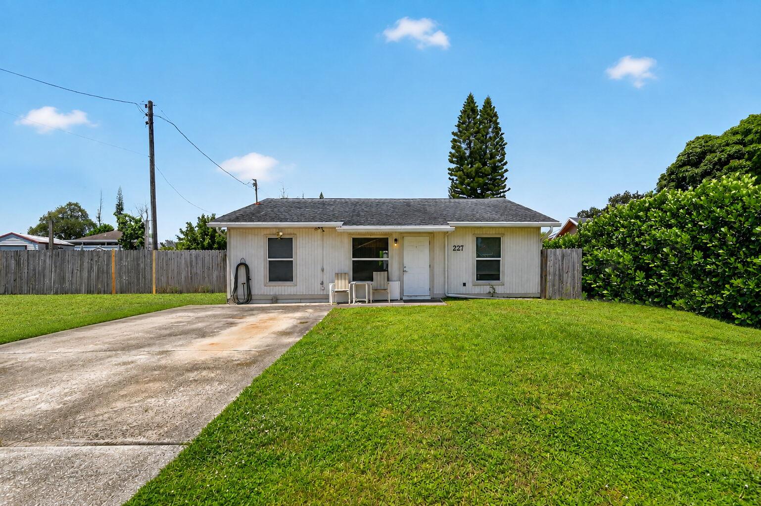 207/227 Ethelyn Drive Property Photo 2