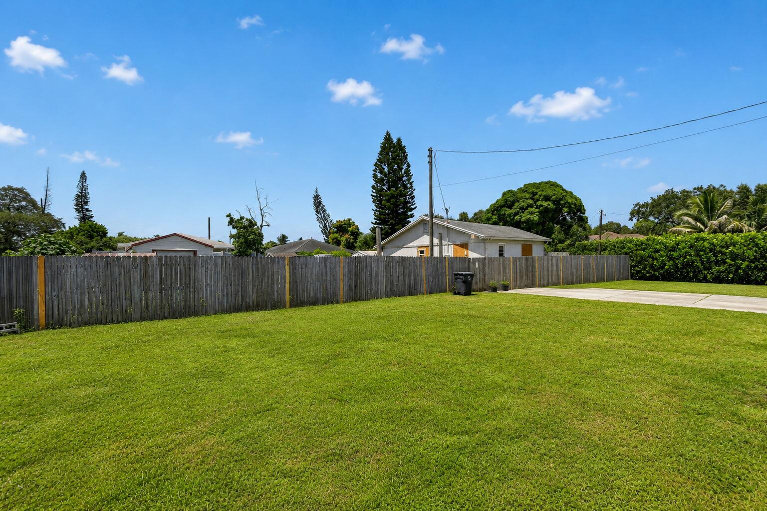 207/227 Ethelyn Drive Property Photo 6