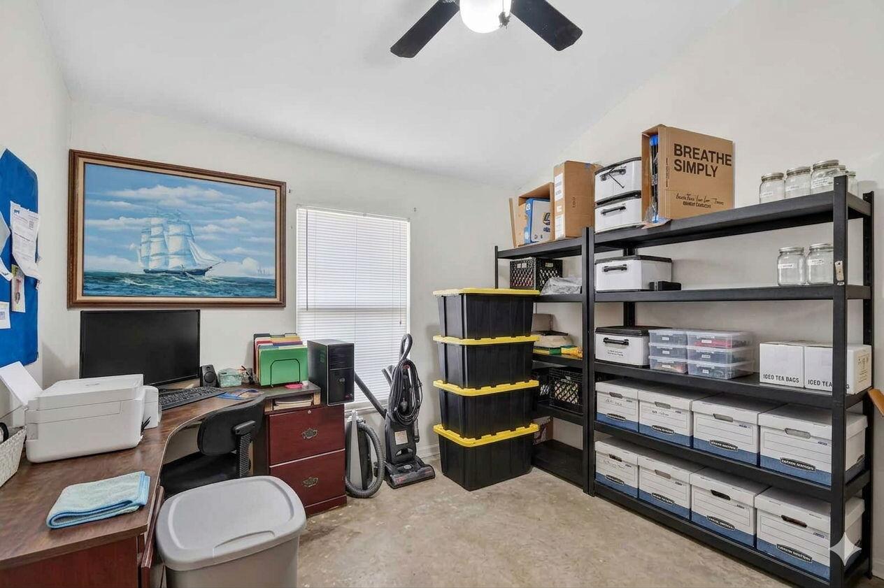 207/227 Ethelyn Drive Property Photo 28