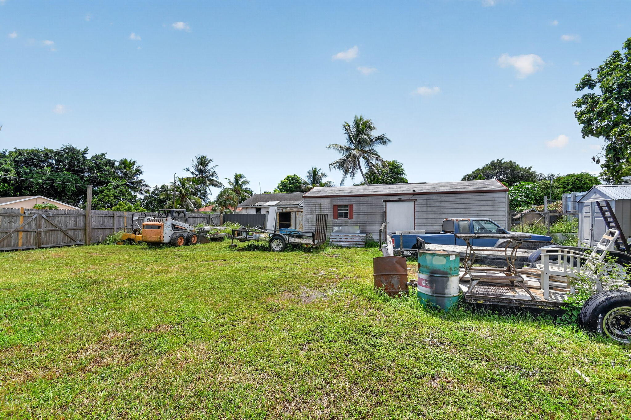 207/227 Ethelyn Drive Property Photo 44