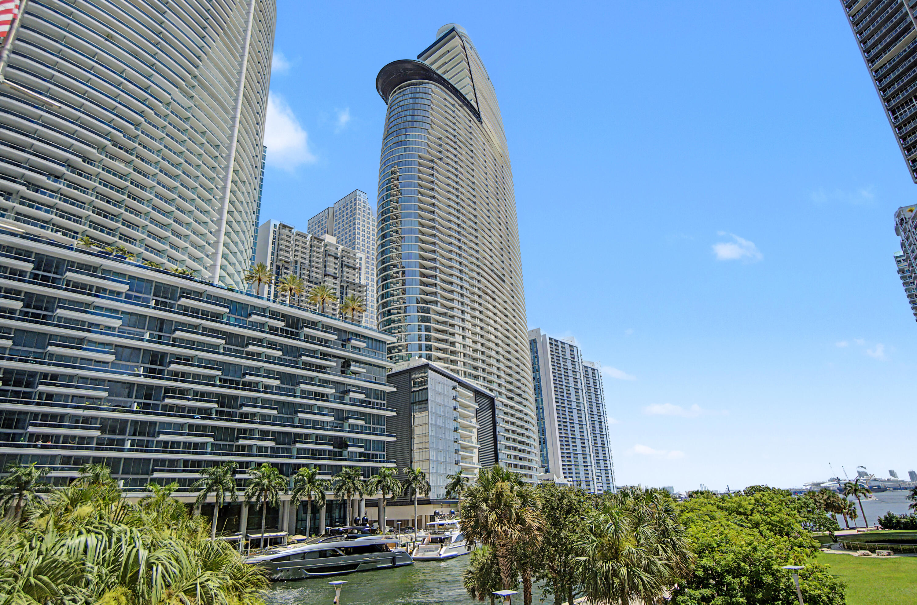 300 Biscayne Boulevard Way 3306 Property Photo 4