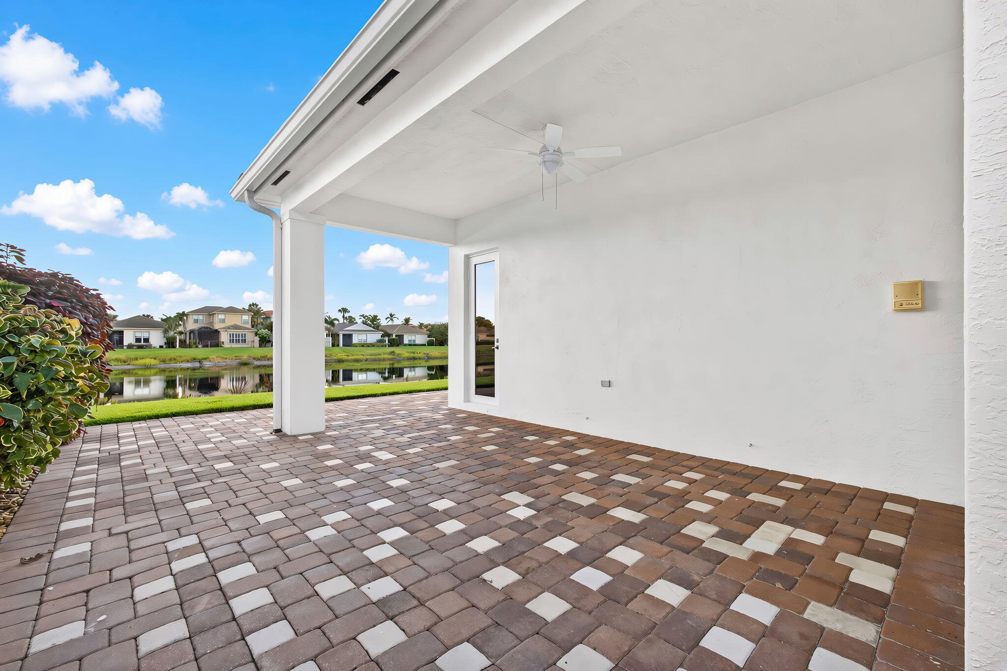206 Isle Verde Way Property Photo 7