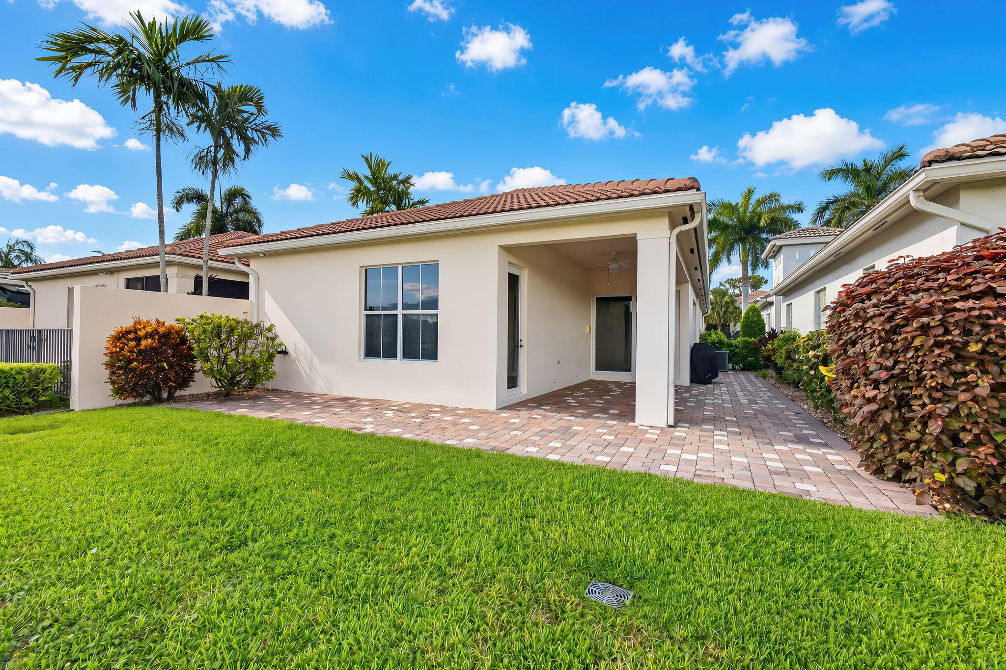 206 Isle Verde Way Property Photo 8