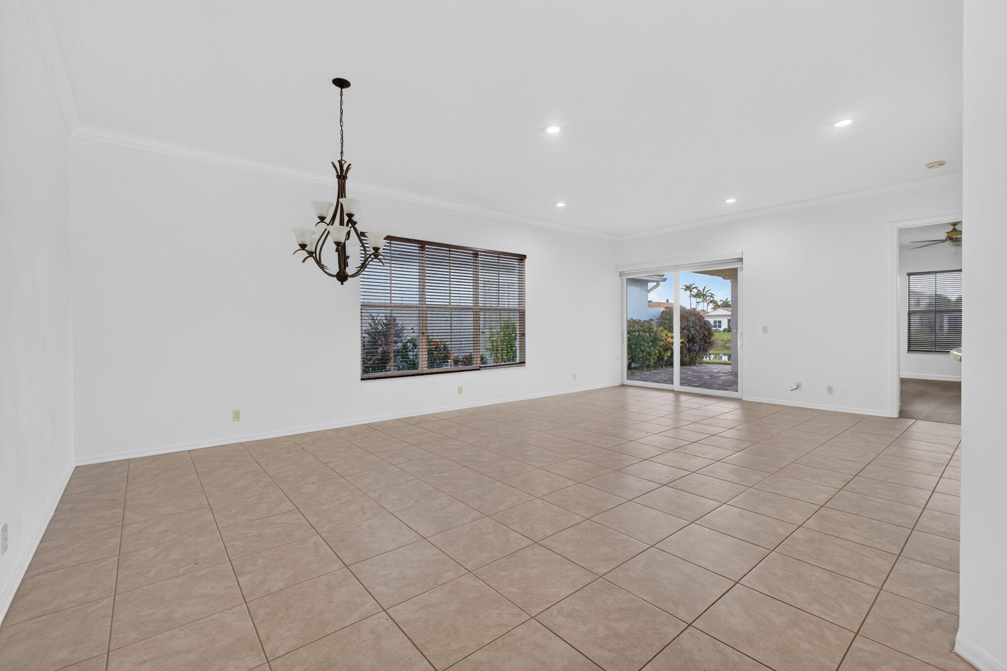 206 Isle Verde Way Property Photo 14