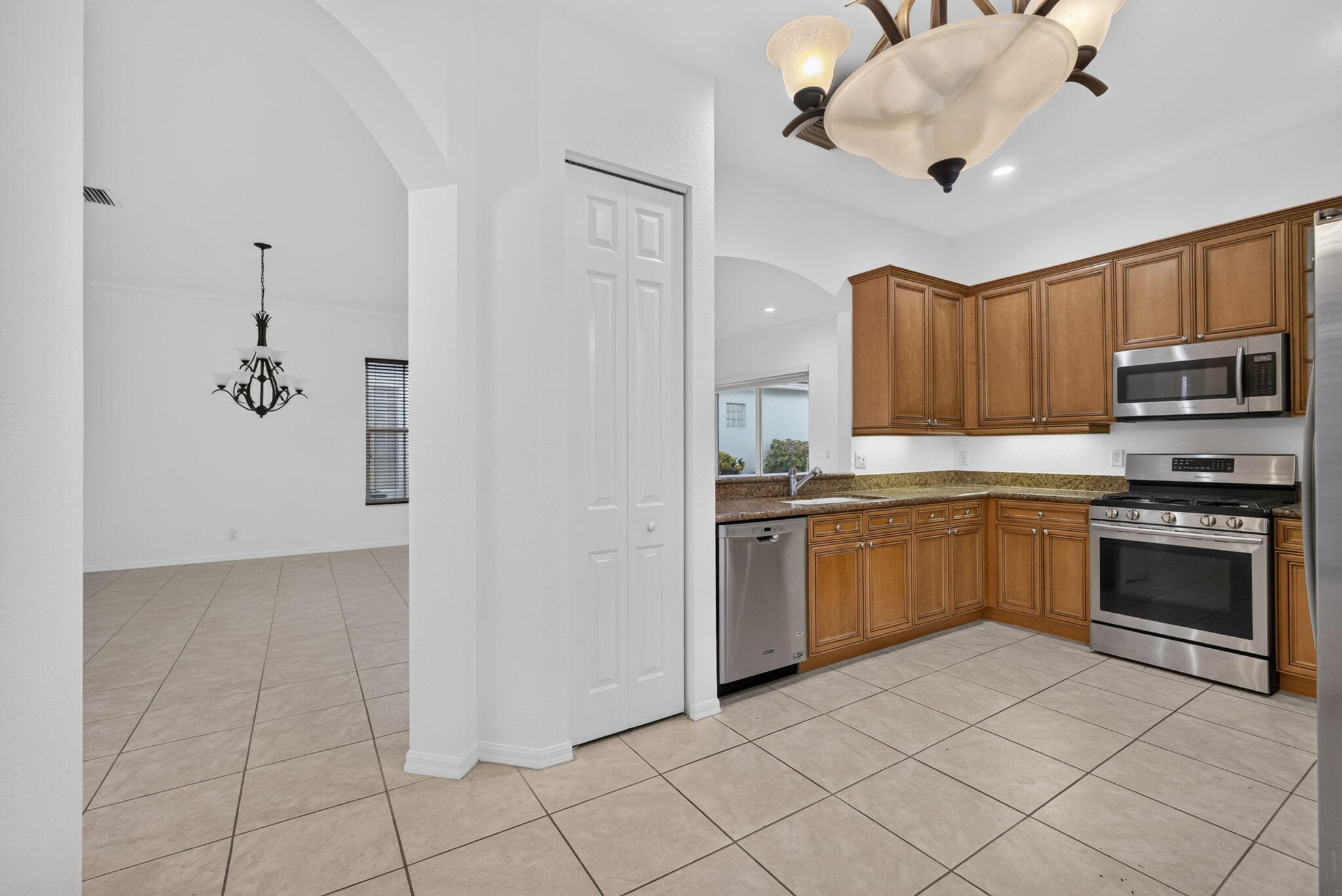 206 Isle Verde Way Property Photo 17