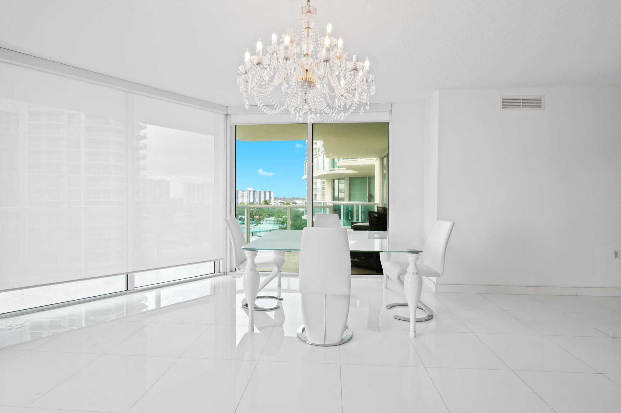 200 Sunny Isles Boulevard 2-806 Property Photo 11