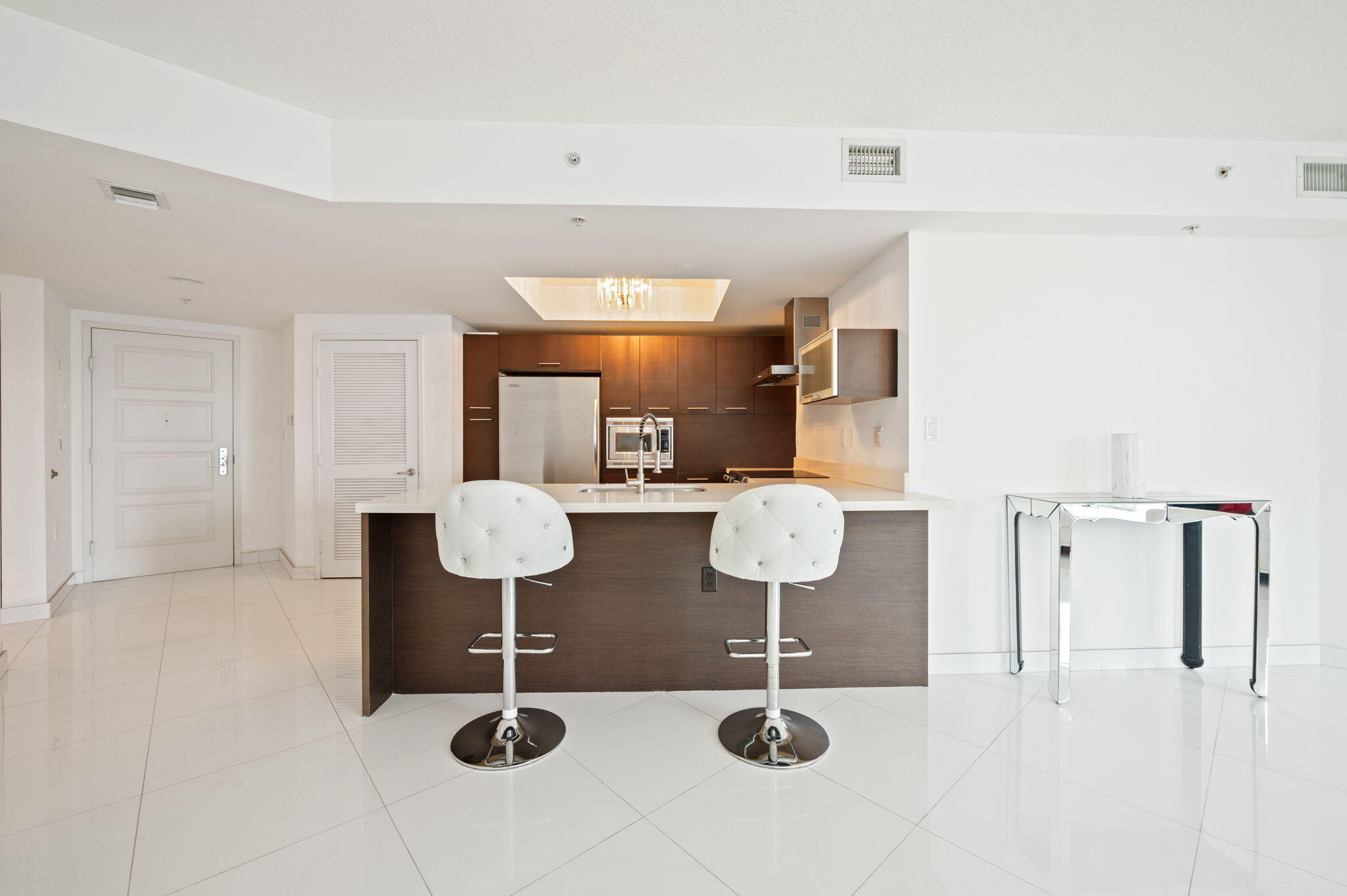 200 Sunny Isles Boulevard 2-806 Property Photo 14