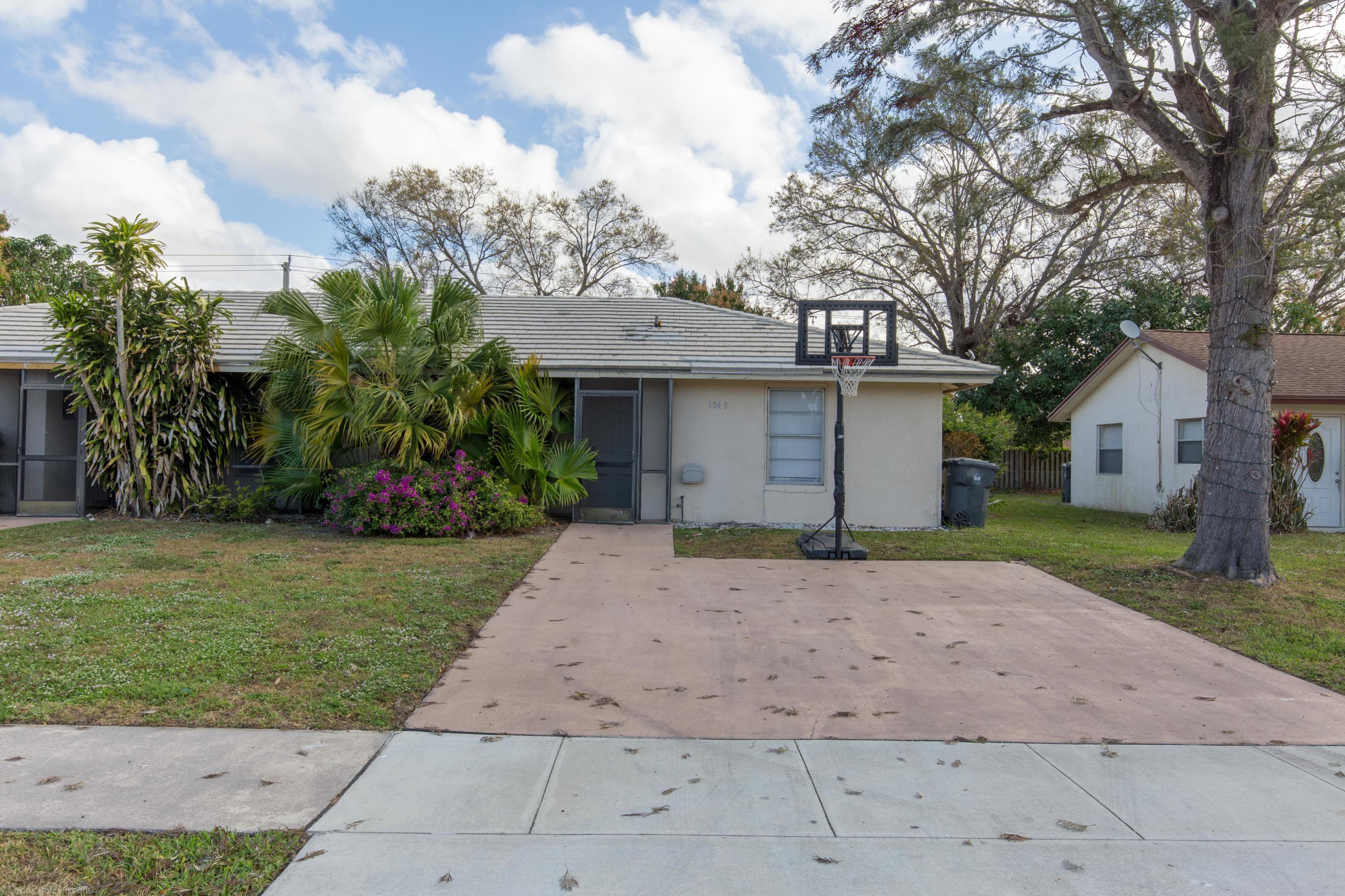 1348 Riverside Circle Property Photo 1