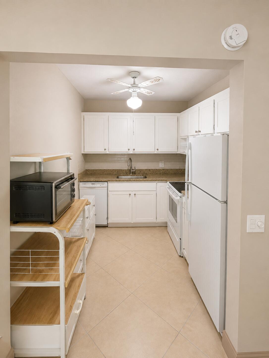 3100 Springdale Boulevard 310 Property Photo 12