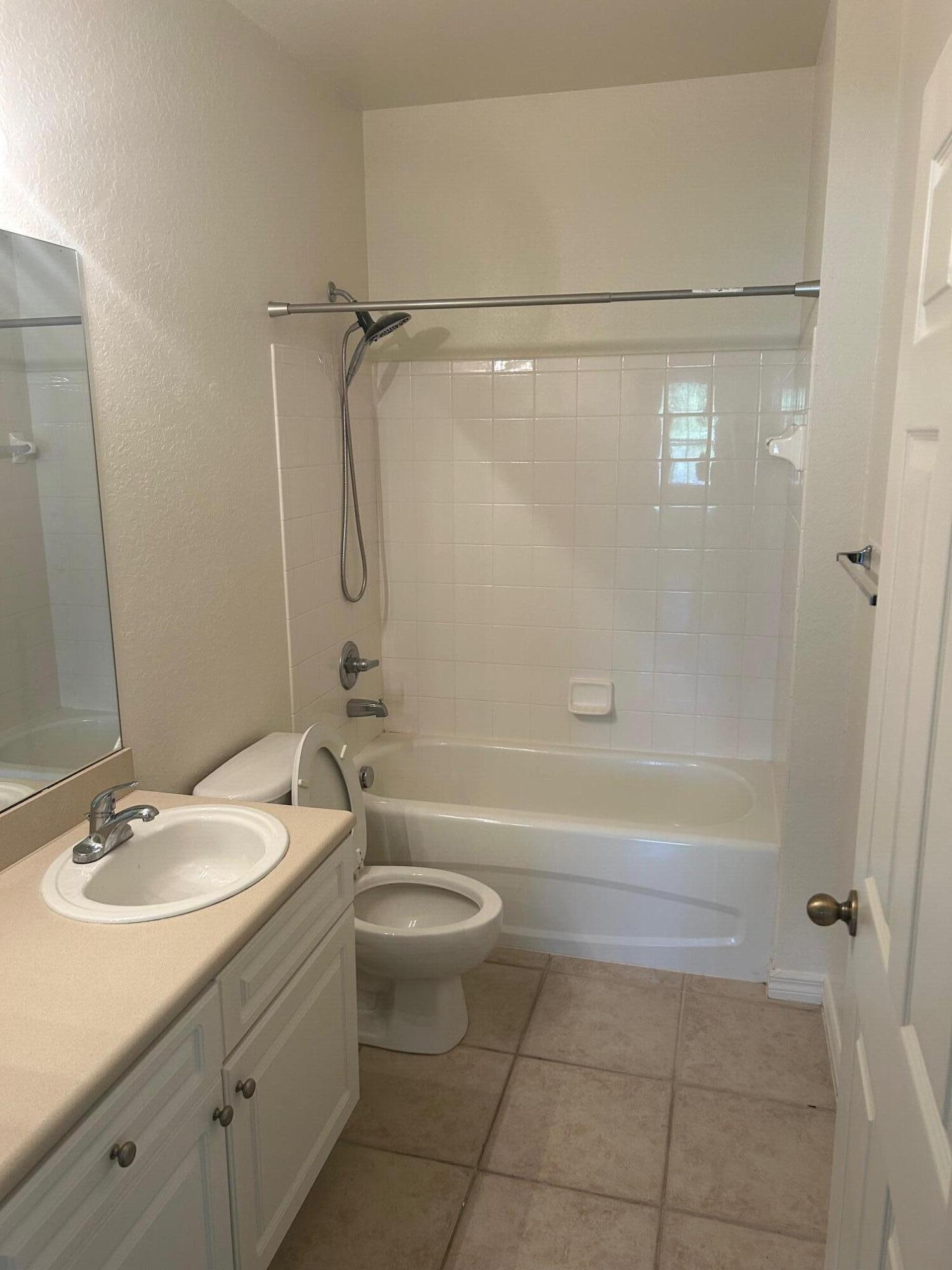 272 Se Kitching Circle Property Photo 2