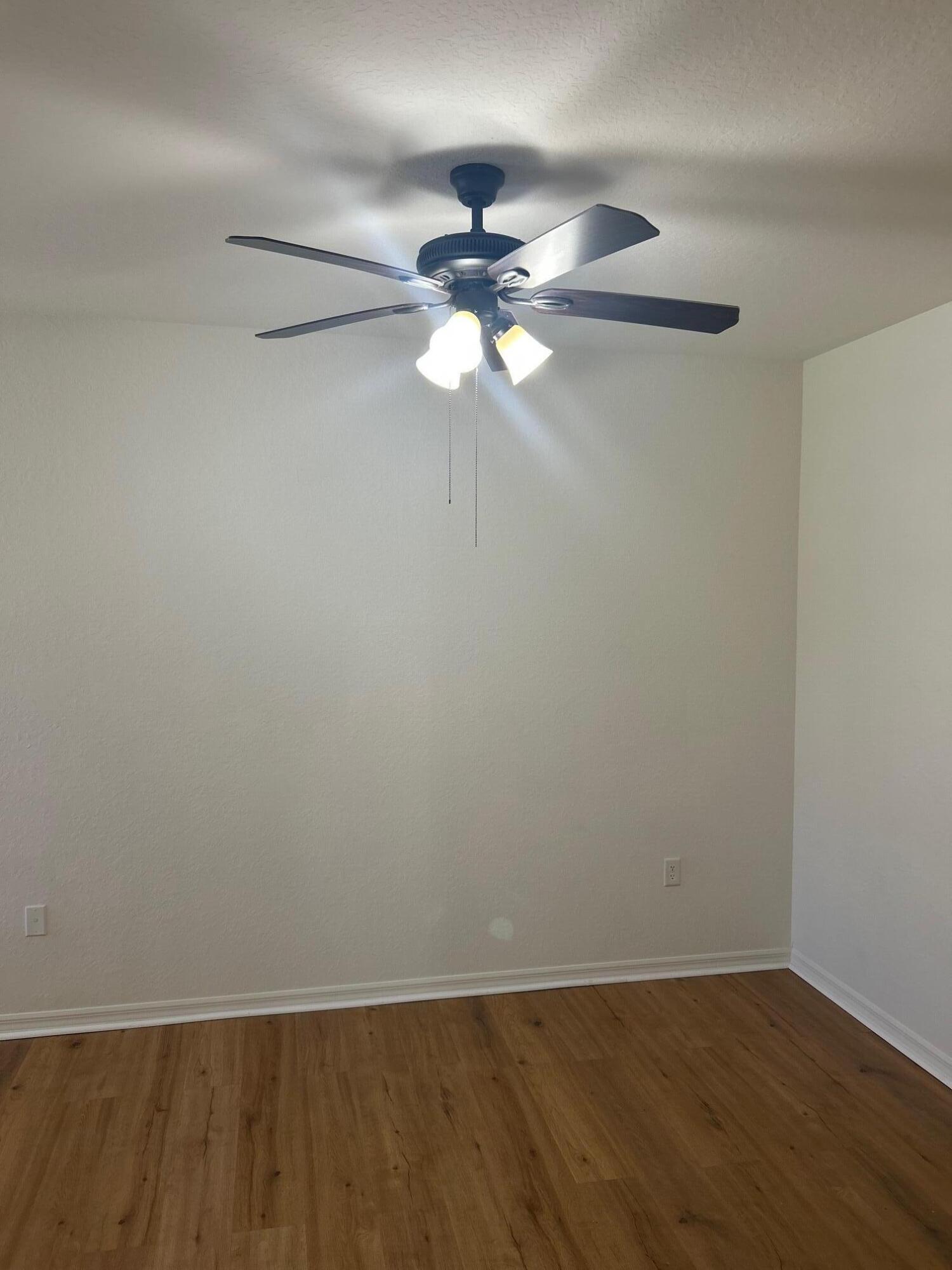 272 Se Kitching Circle Property Photo 3