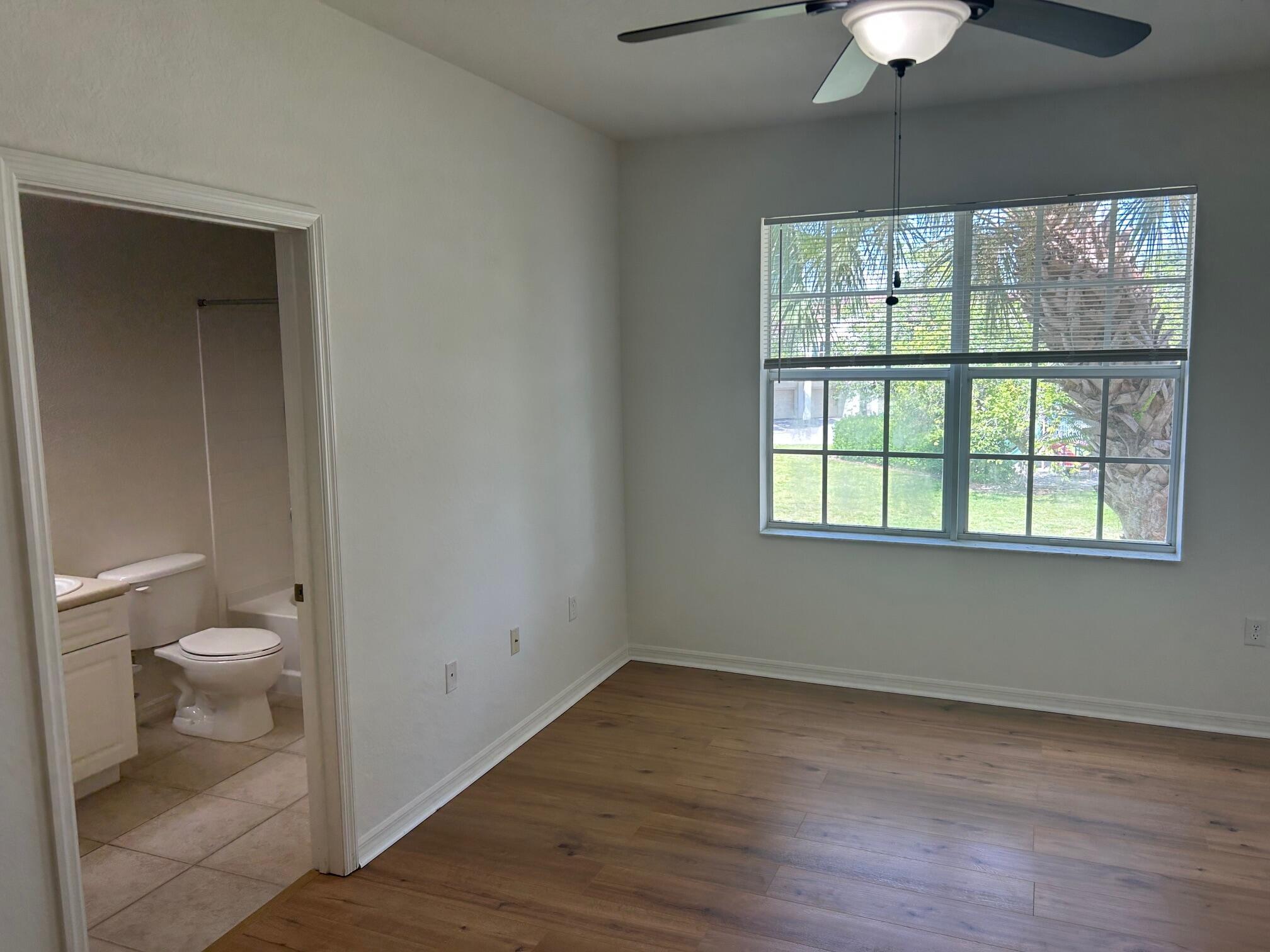 272 Se Kitching Circle Property Photo 9