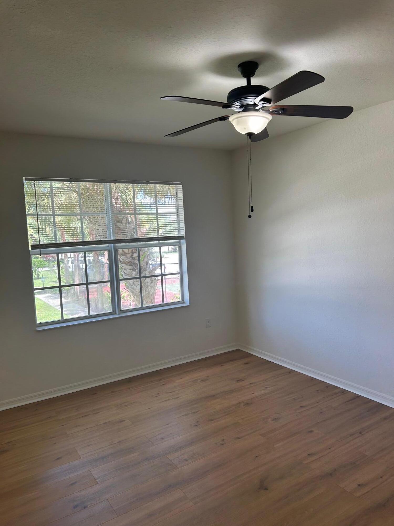 272 Se Kitching Circle Property Photo 10