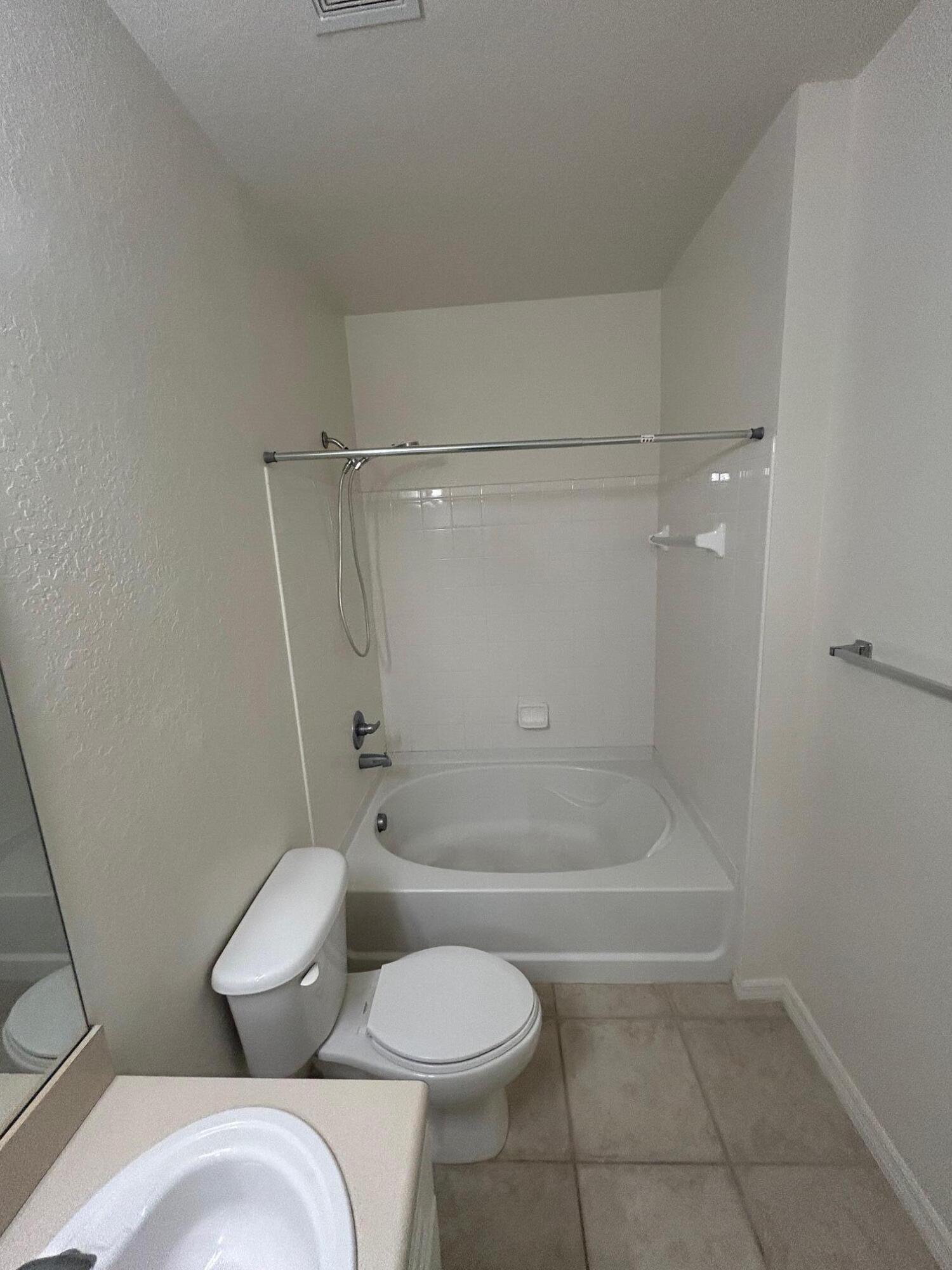 272 Se Kitching Circle Property Photo 11