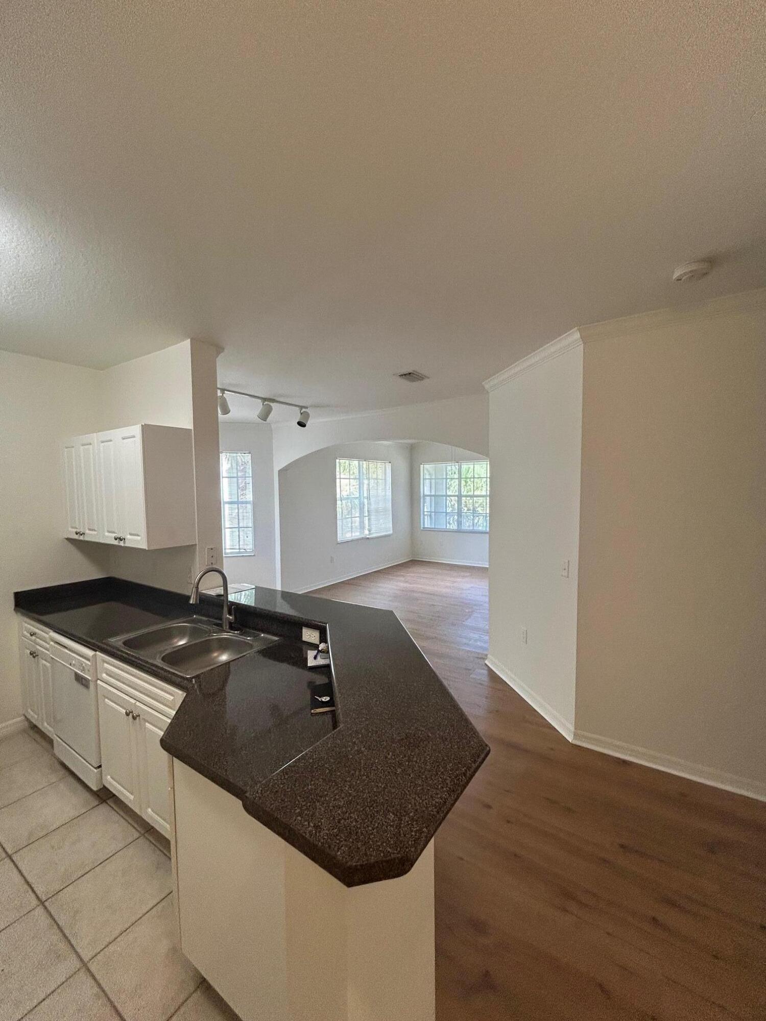 272 Se Kitching Circle Property Photo 15