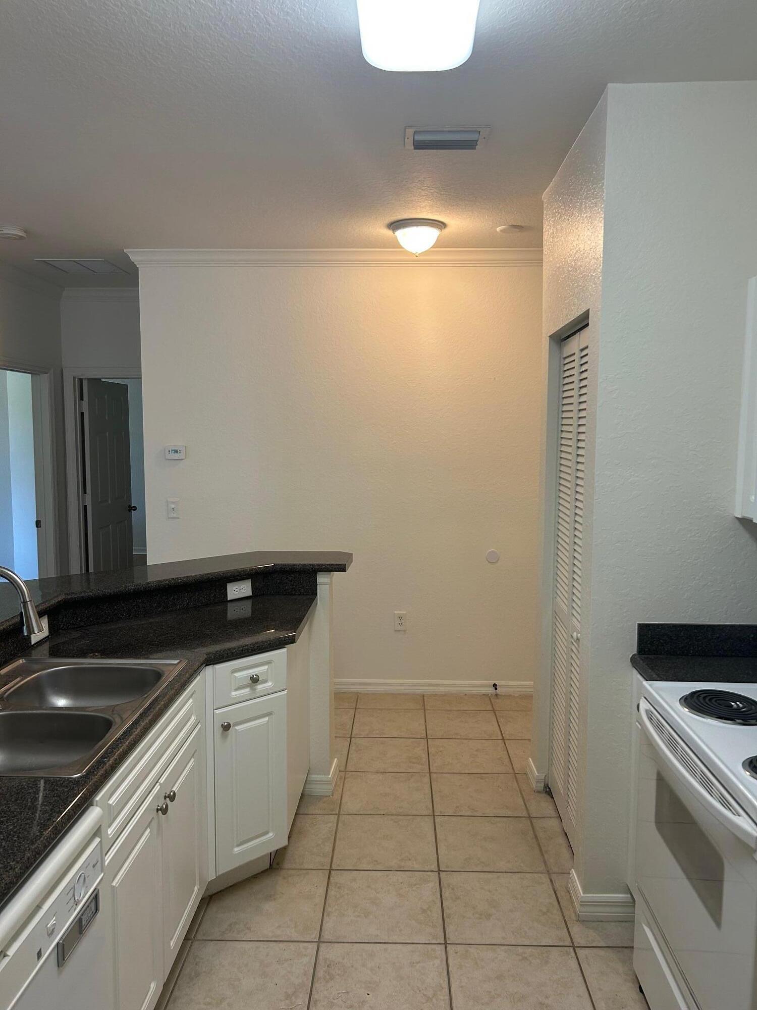 272 Se Kitching Circle Property Photo 20