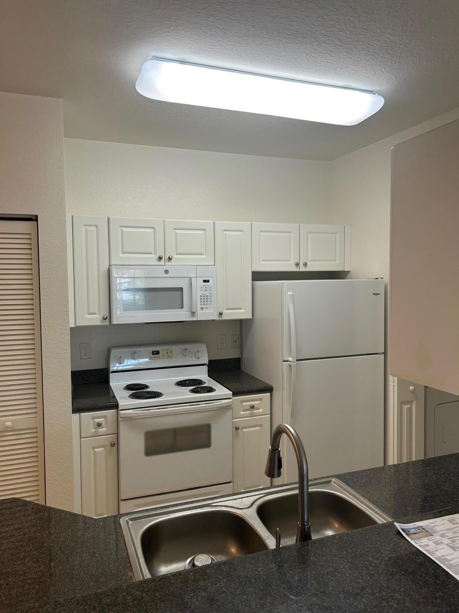272 Se Kitching Circle Property Photo 21