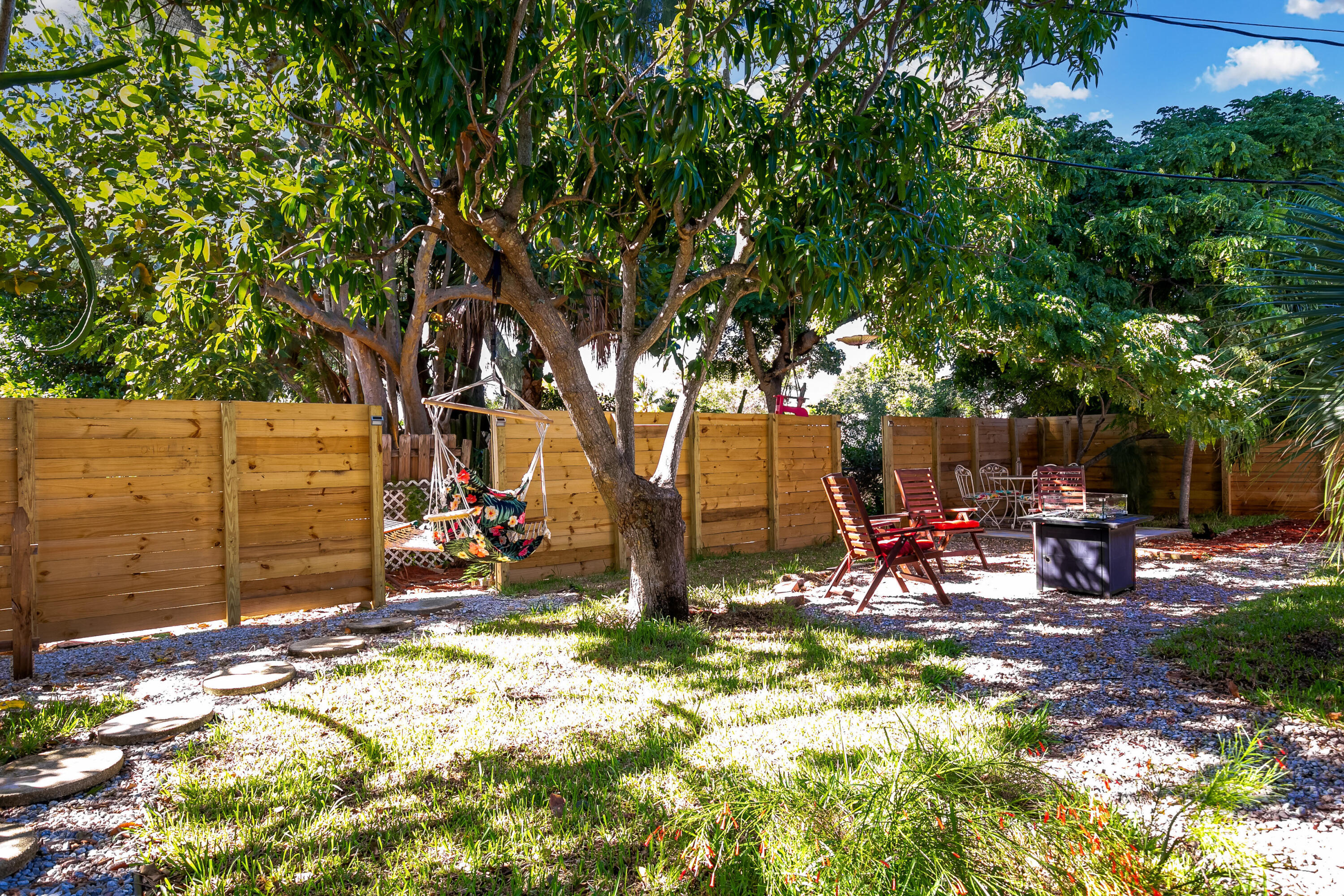609 S Arnold Avenue Property Photo 10