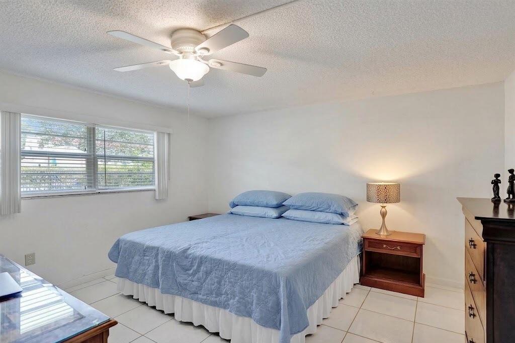 2651 Sunrise Lakes Drive E 104 Property Photo 8