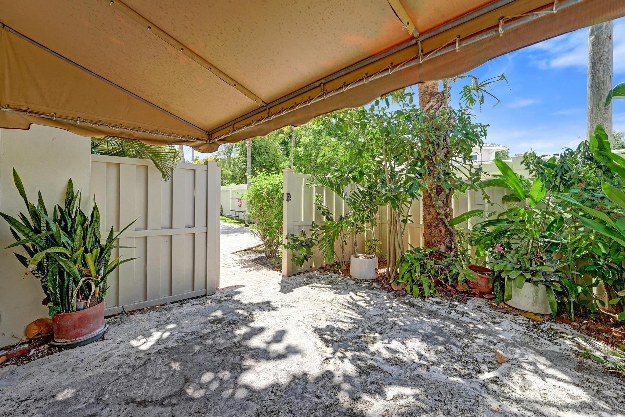 5555 N Ocean Boulevard 17 Property Photo 2