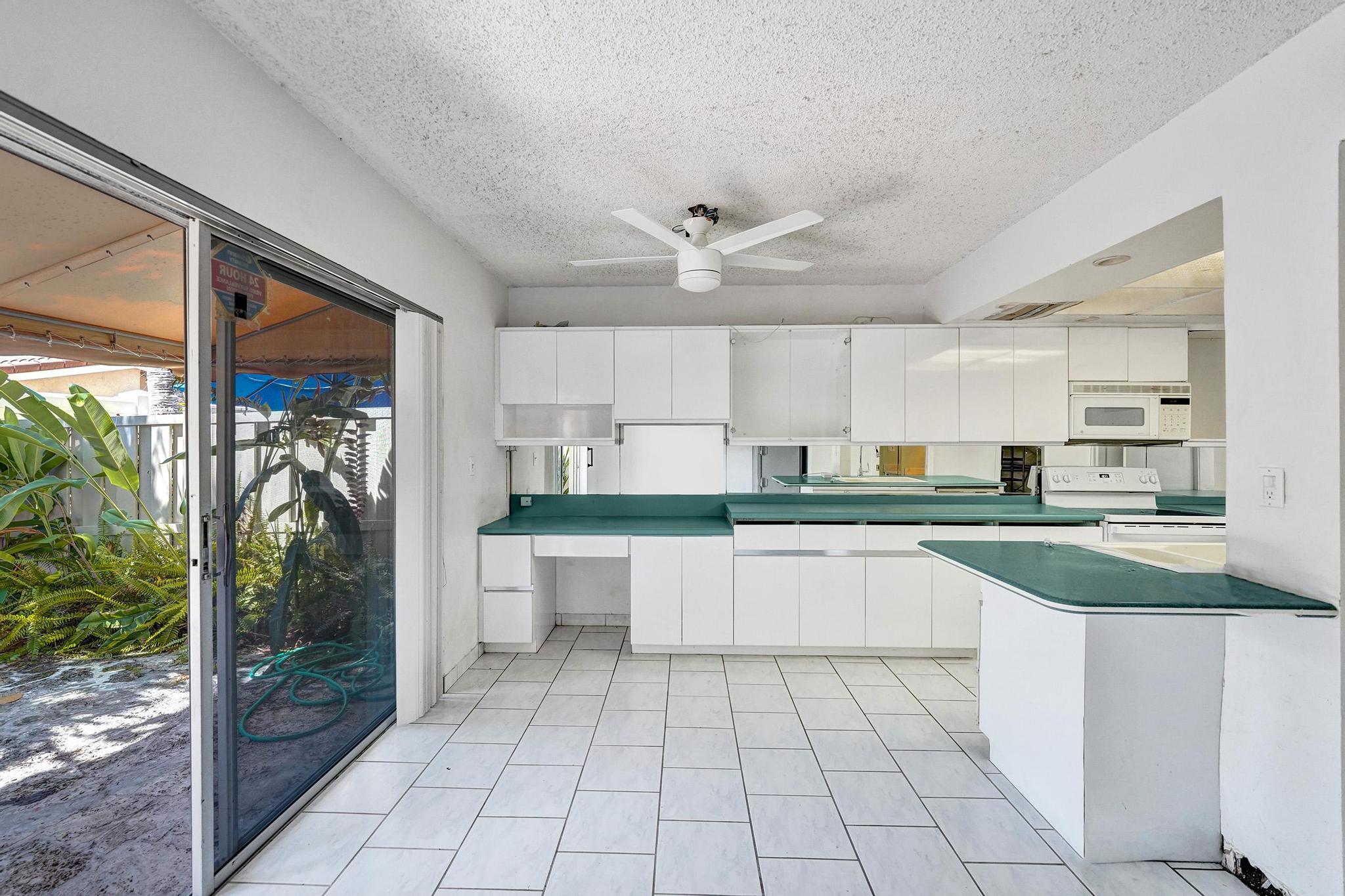 5555 N Ocean Boulevard 17 Property Photo 28
