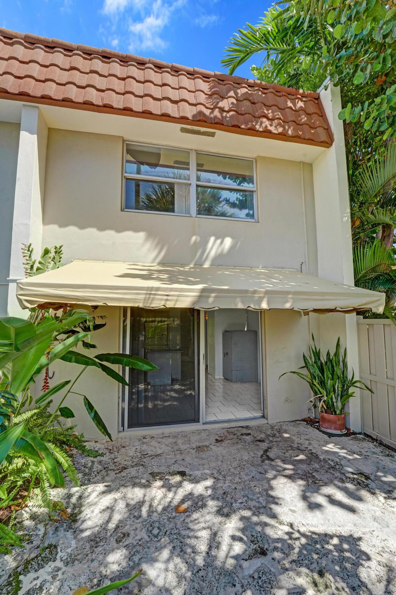 5555 N Ocean Boulevard 17 Property Photo 50