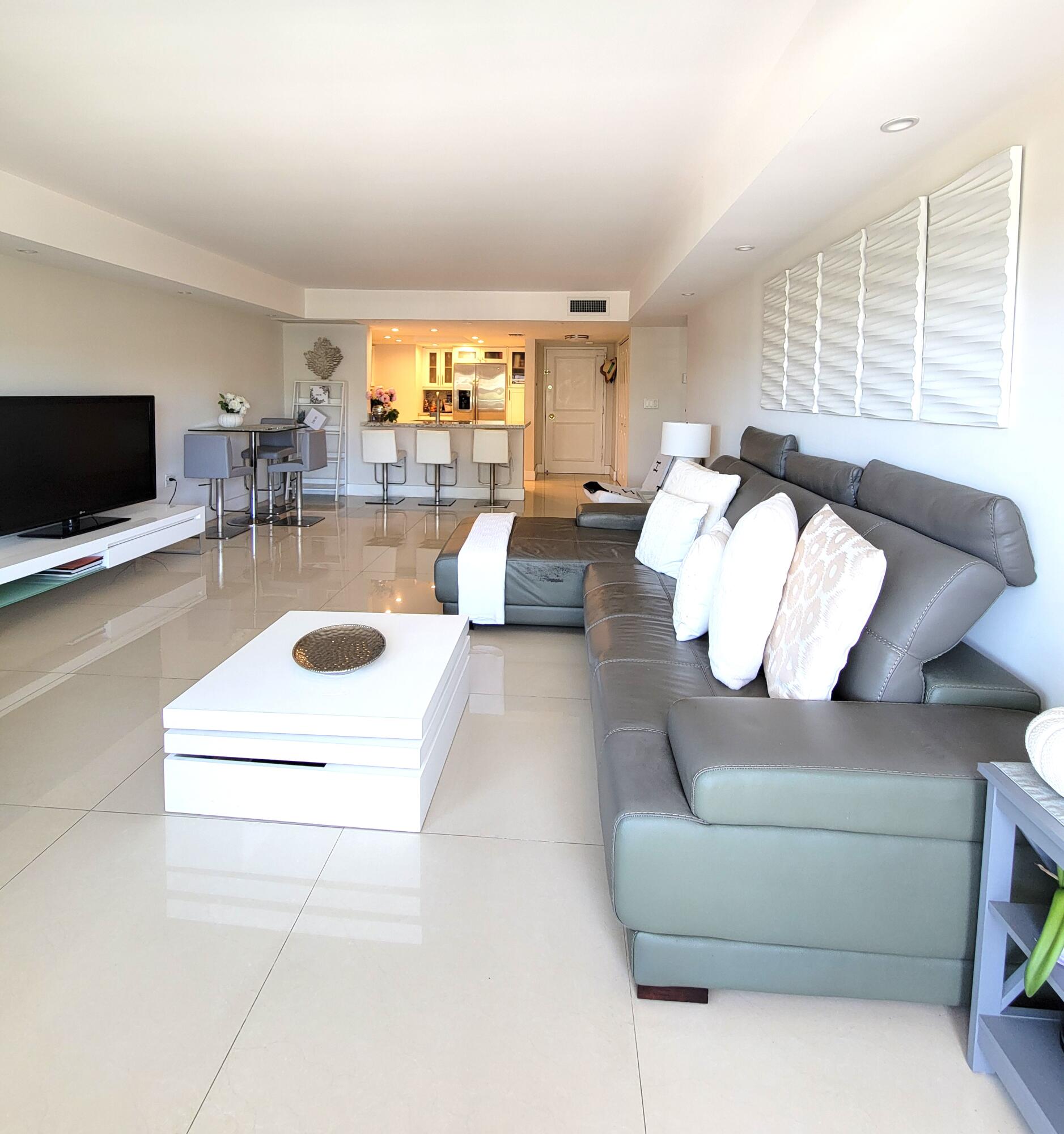 3000 E Sunrise Boulevard 2b Property Photo 15