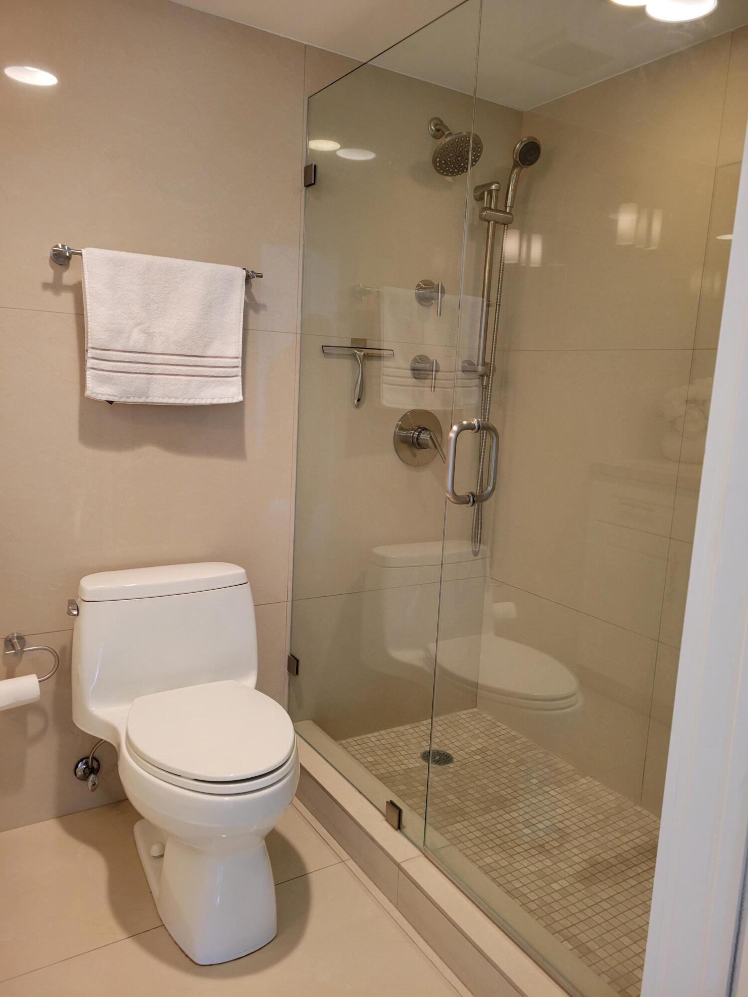 3000 E Sunrise Boulevard 2b Property Photo 32
