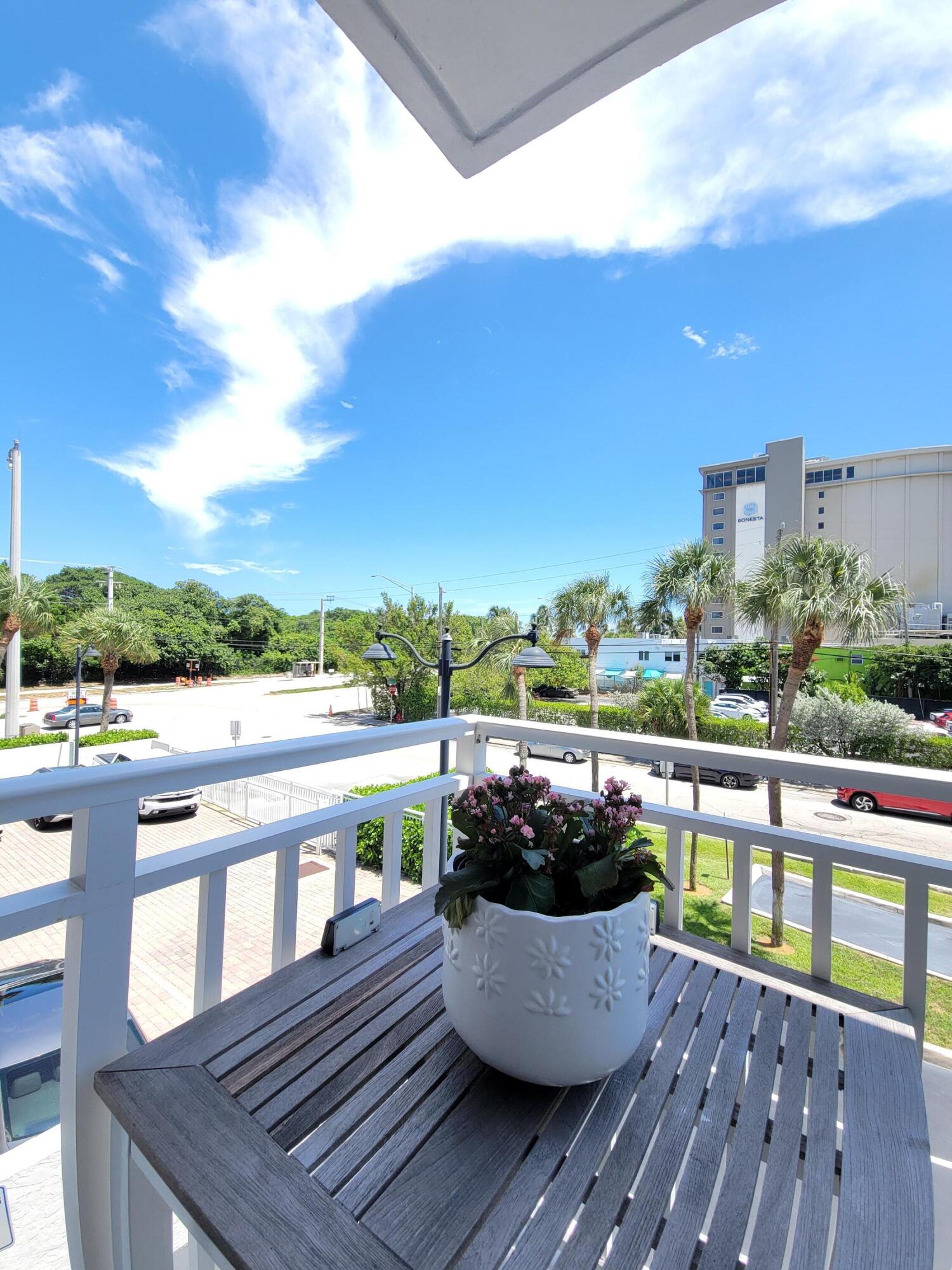 3000 E Sunrise Boulevard 2b Property Photo 35