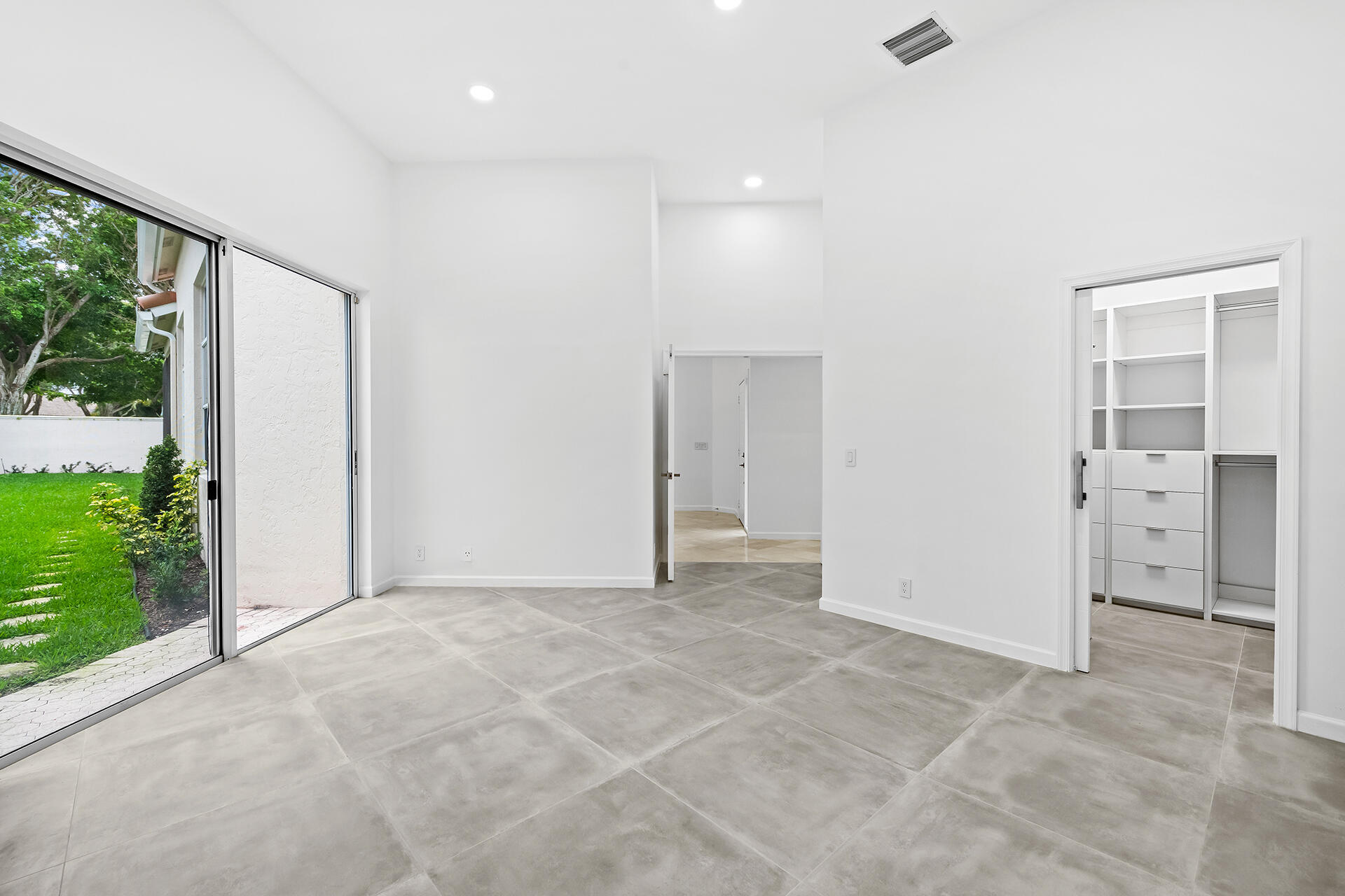 2480 Nw 66th Drive Property Photo 14