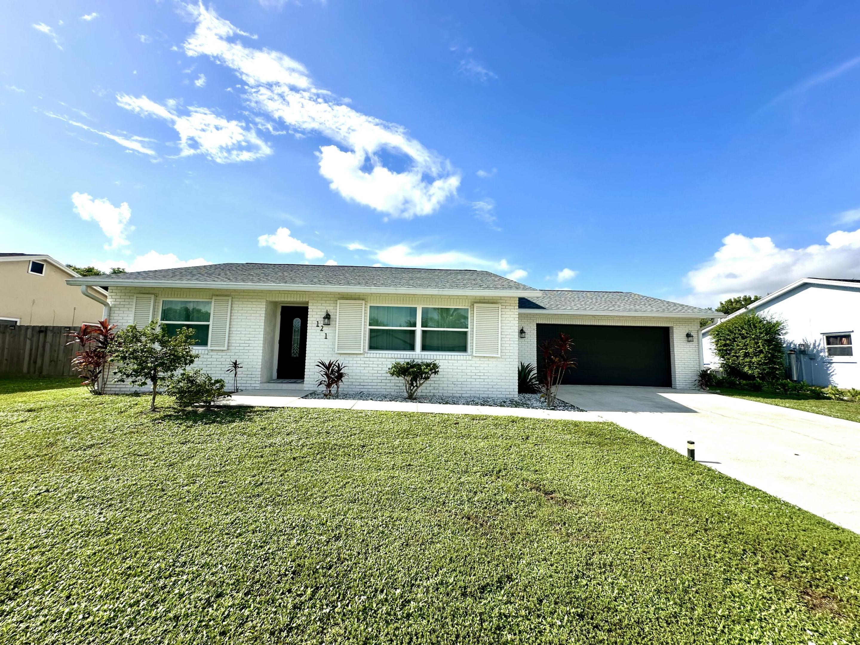 121 EIDER Court Property Photo 1