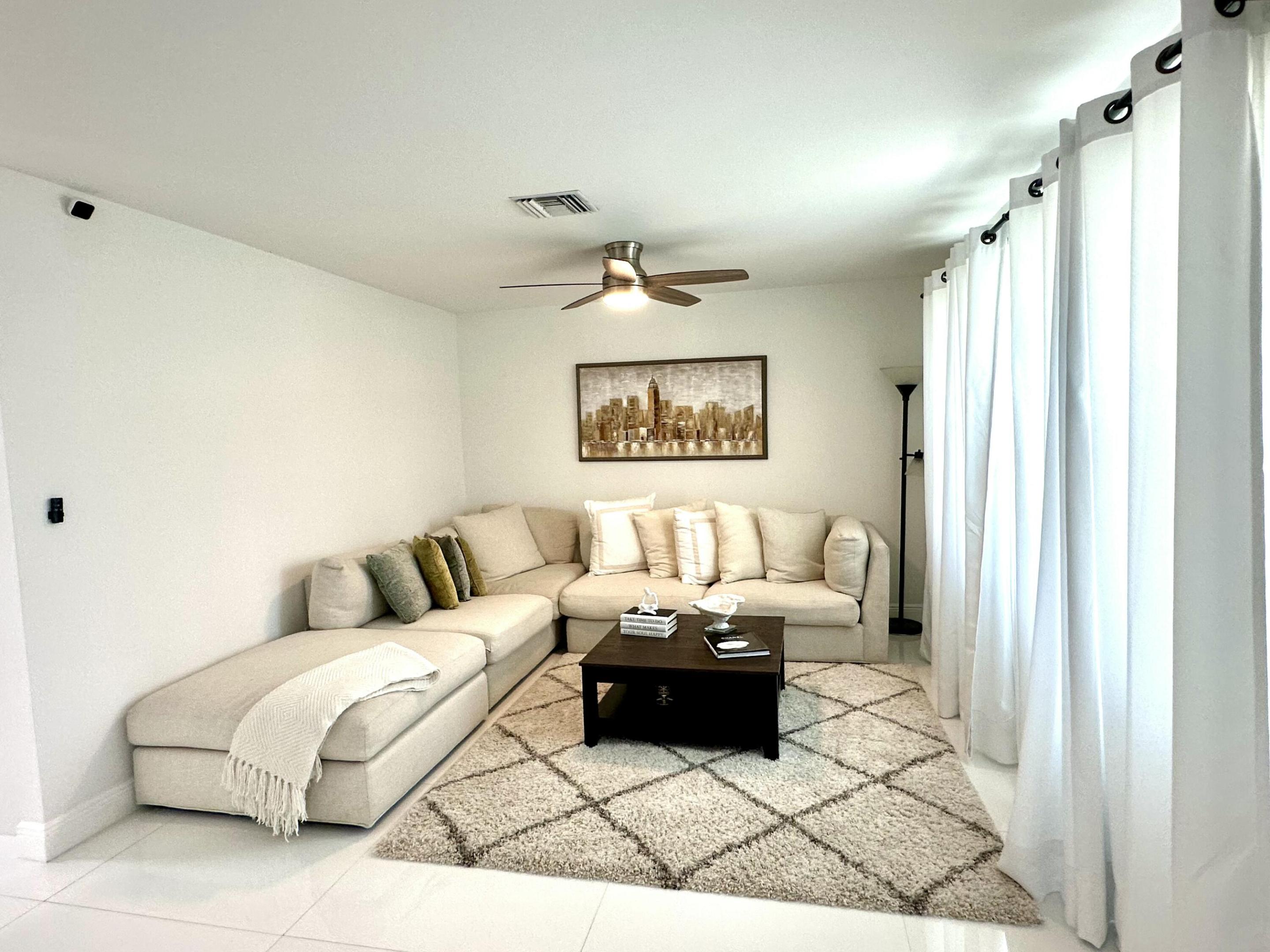 121 Eider Court Property Photo 2