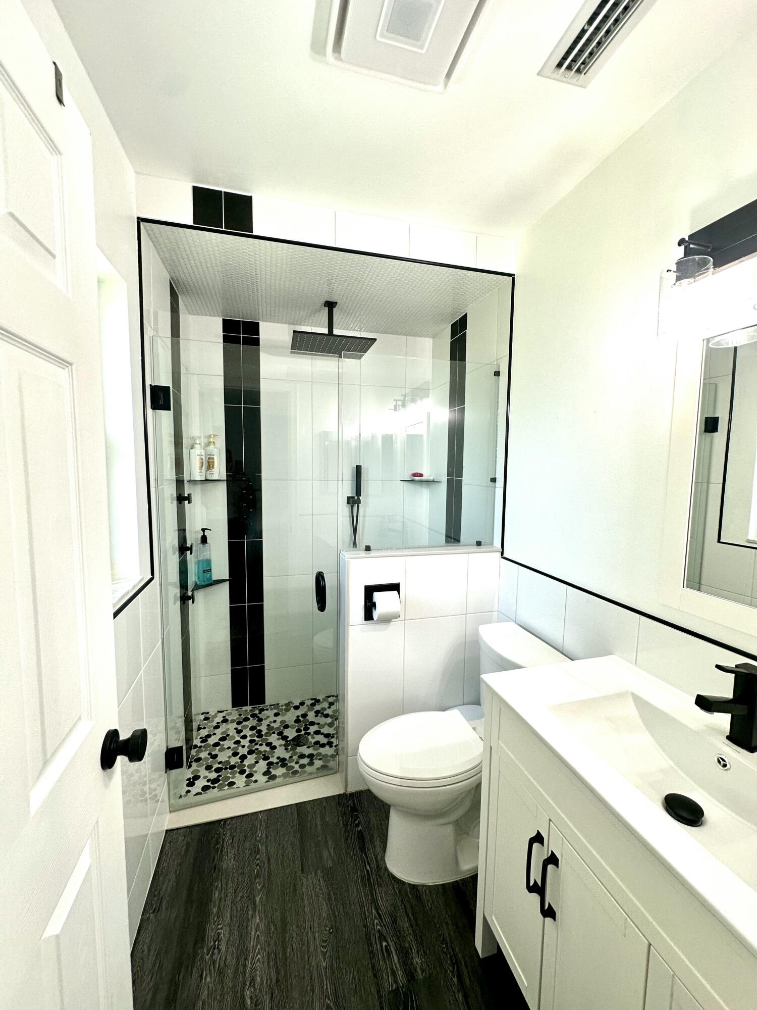 121 Eider Court Property Photo 9
