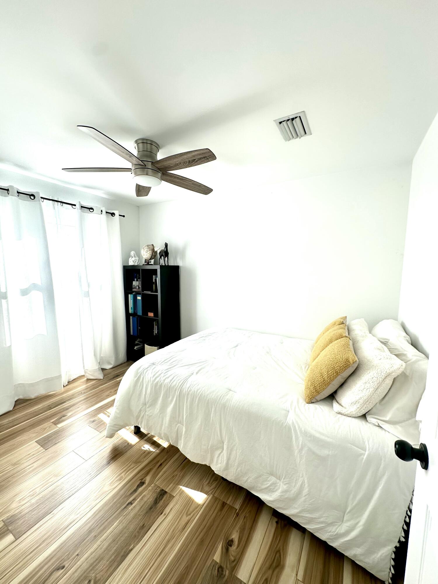 121 Eider Court Property Photo 13