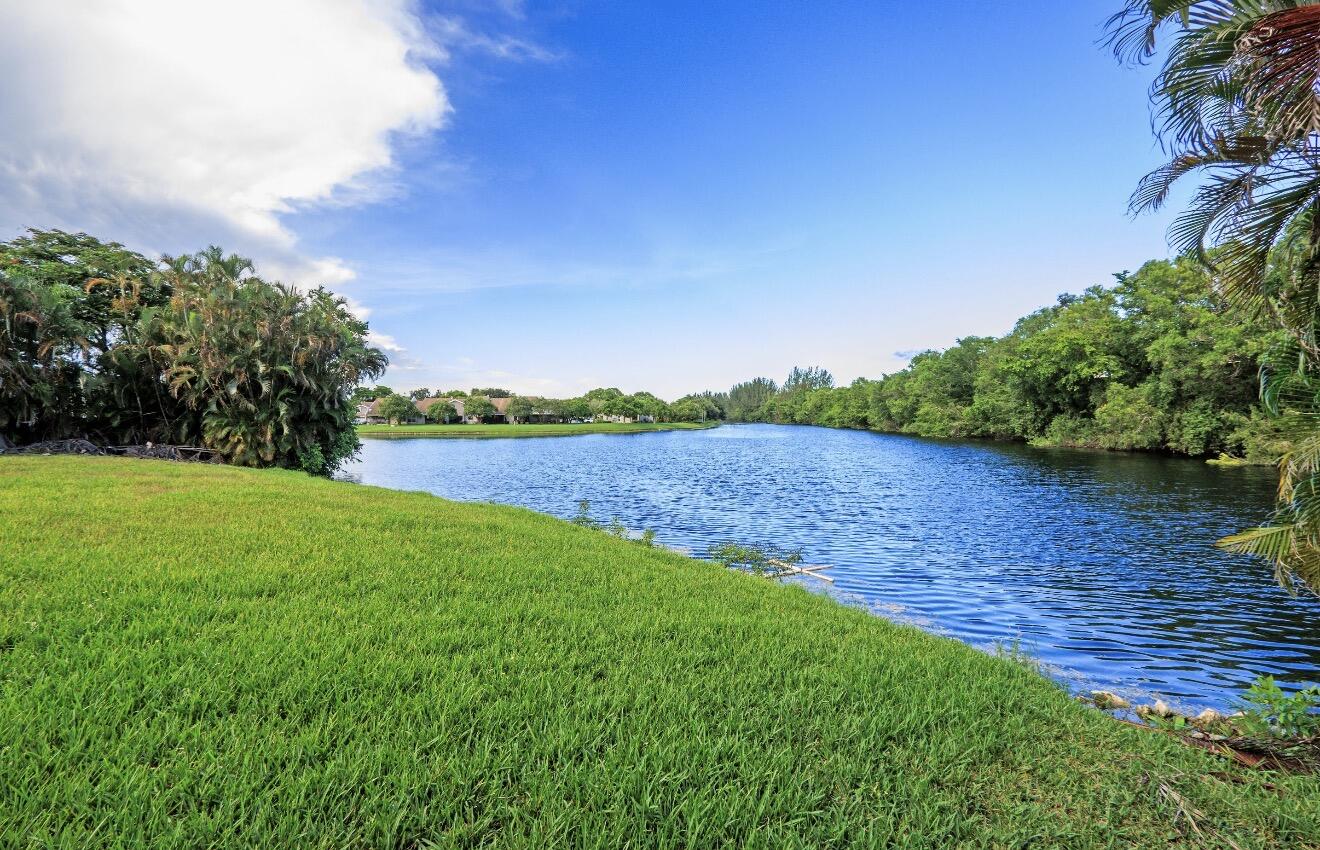 15801 W Wind Circle Property Photo 2