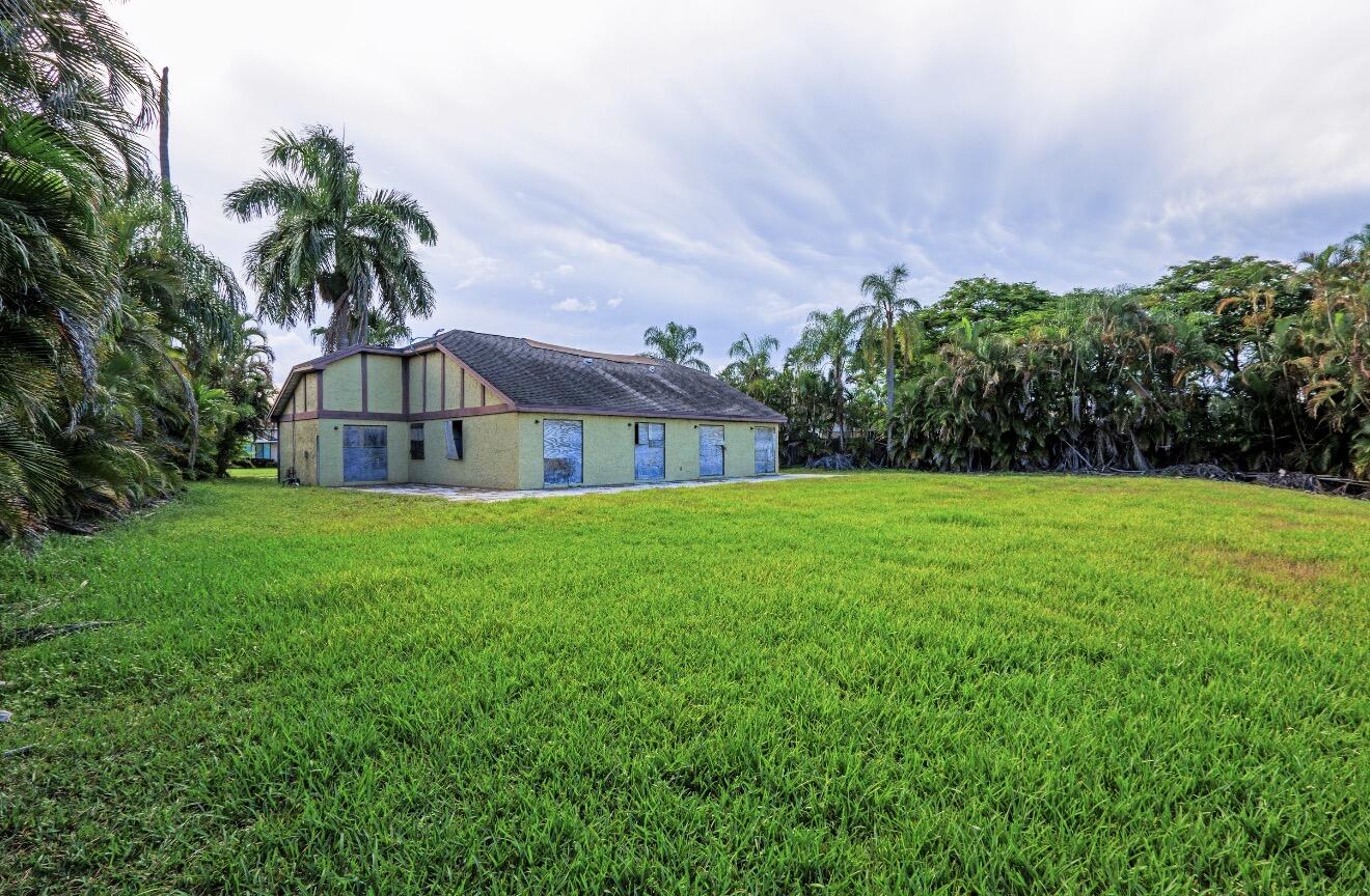 15801 W Wind Circle Property Photo 3