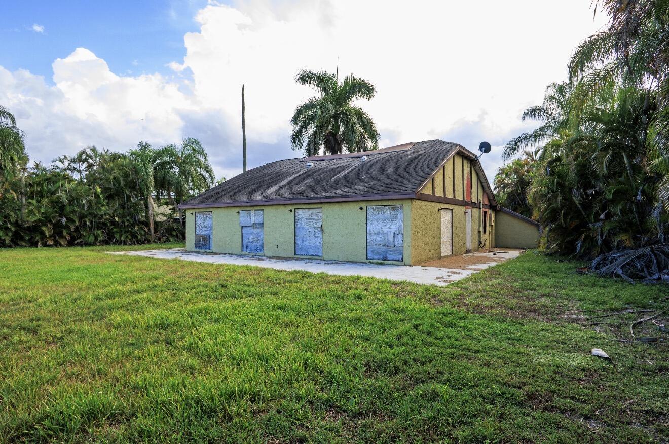 15801 W Wind Circle Property Photo 4