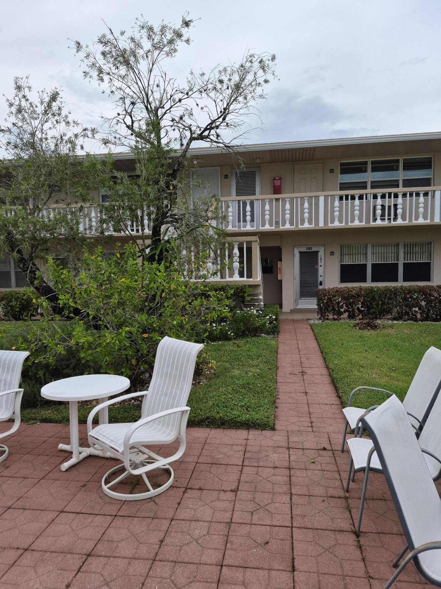 214 Cambridge I Property Photo 1
