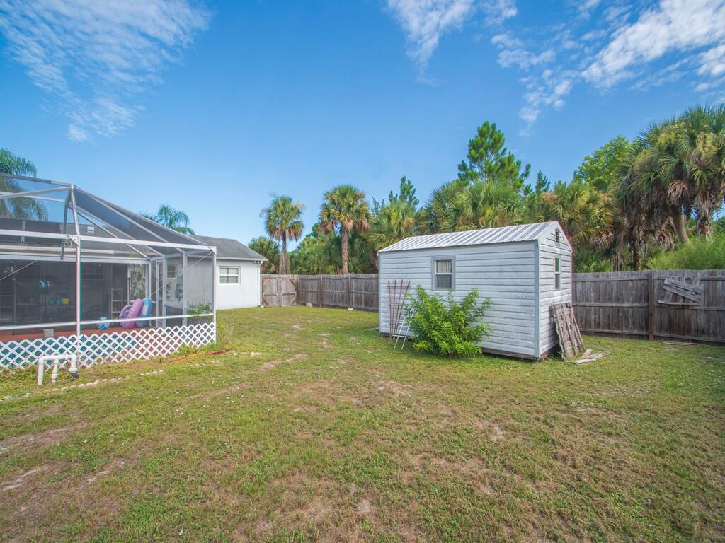 689 Caballero Avenue Se Property Photo 19