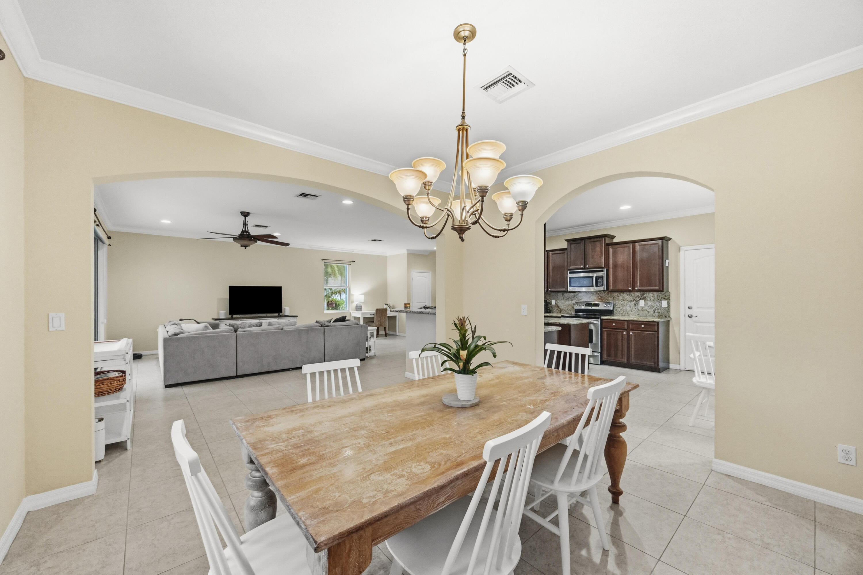 8462 Lyons Ranches Road Property Photo 10