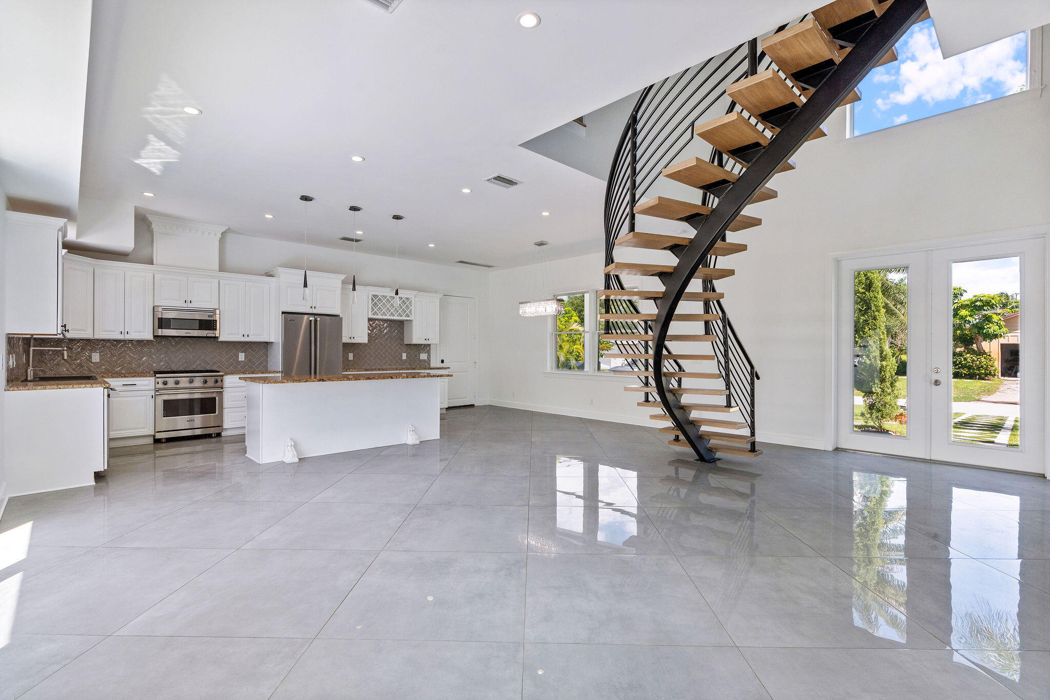 100 Norwood Road Property Photo 6