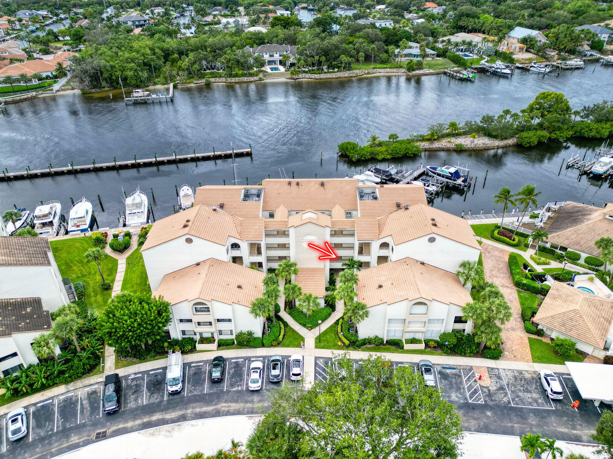827 Oak Harbour Drive Property Photo 2