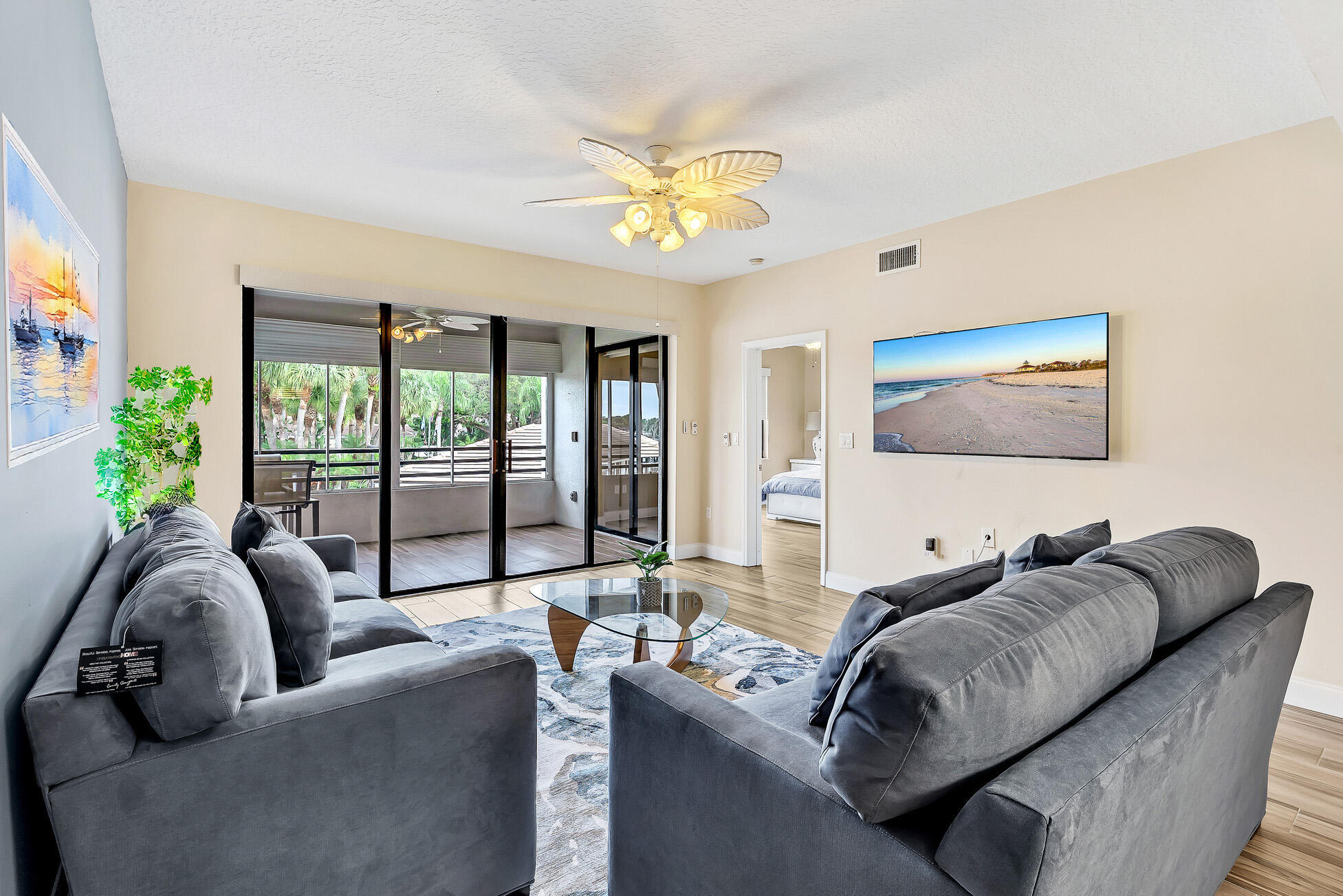 827 Oak Harbour Drive Property Photo 15