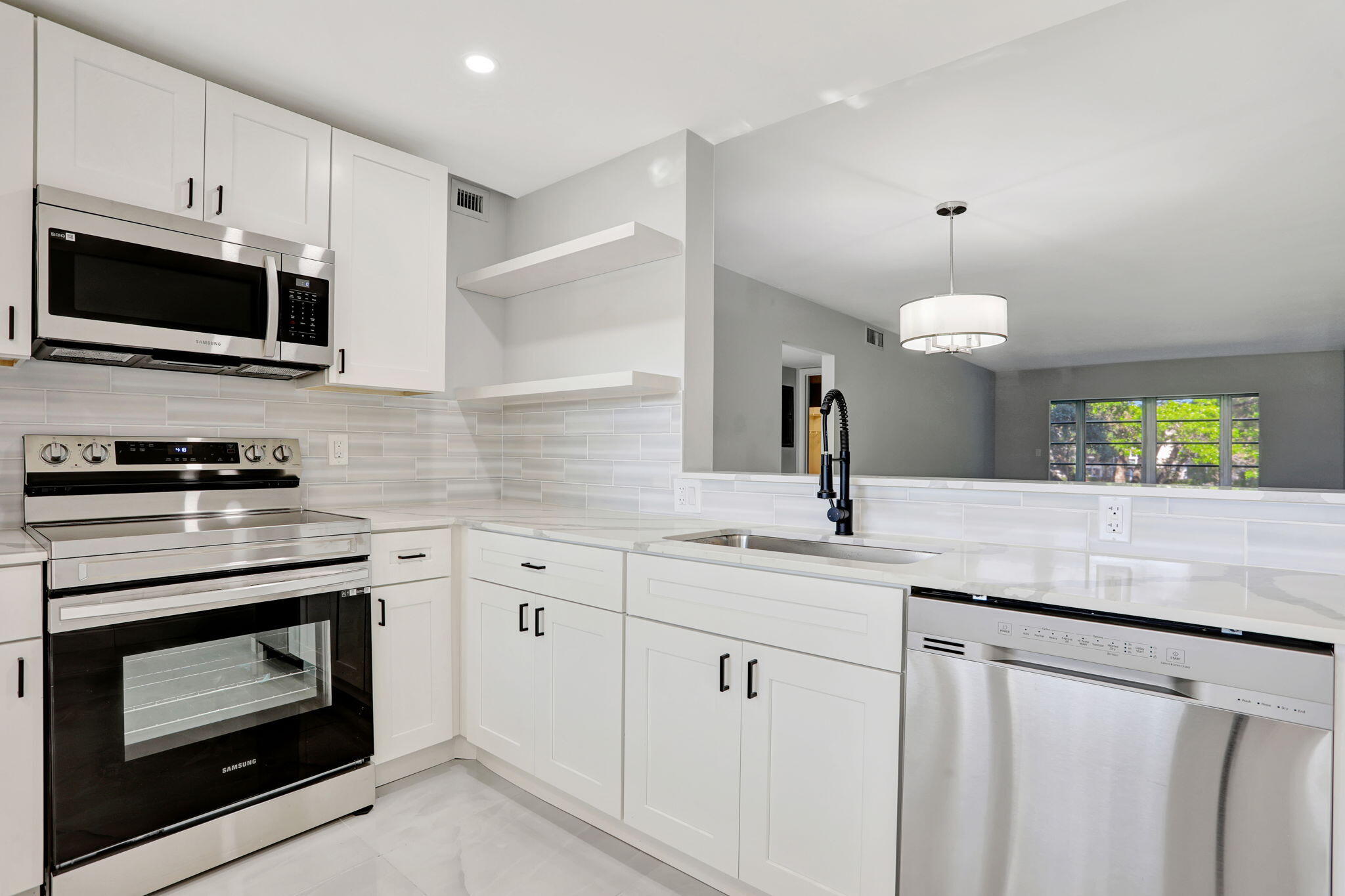 2202 Lucaya Bend G2 Property Photo 1