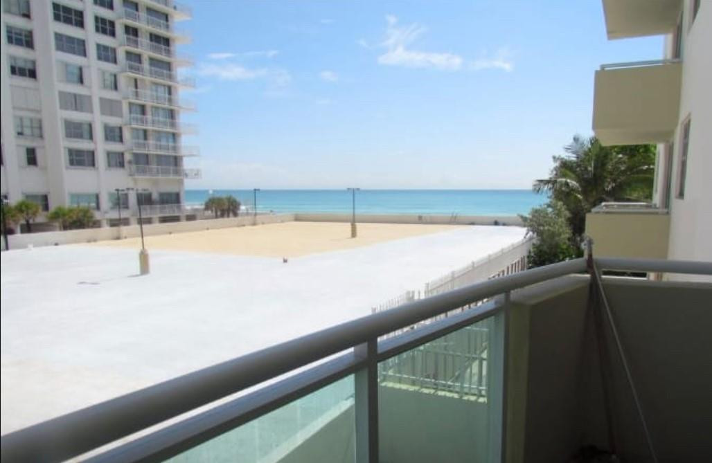 3001 S Ocean Drive Property Photo 1