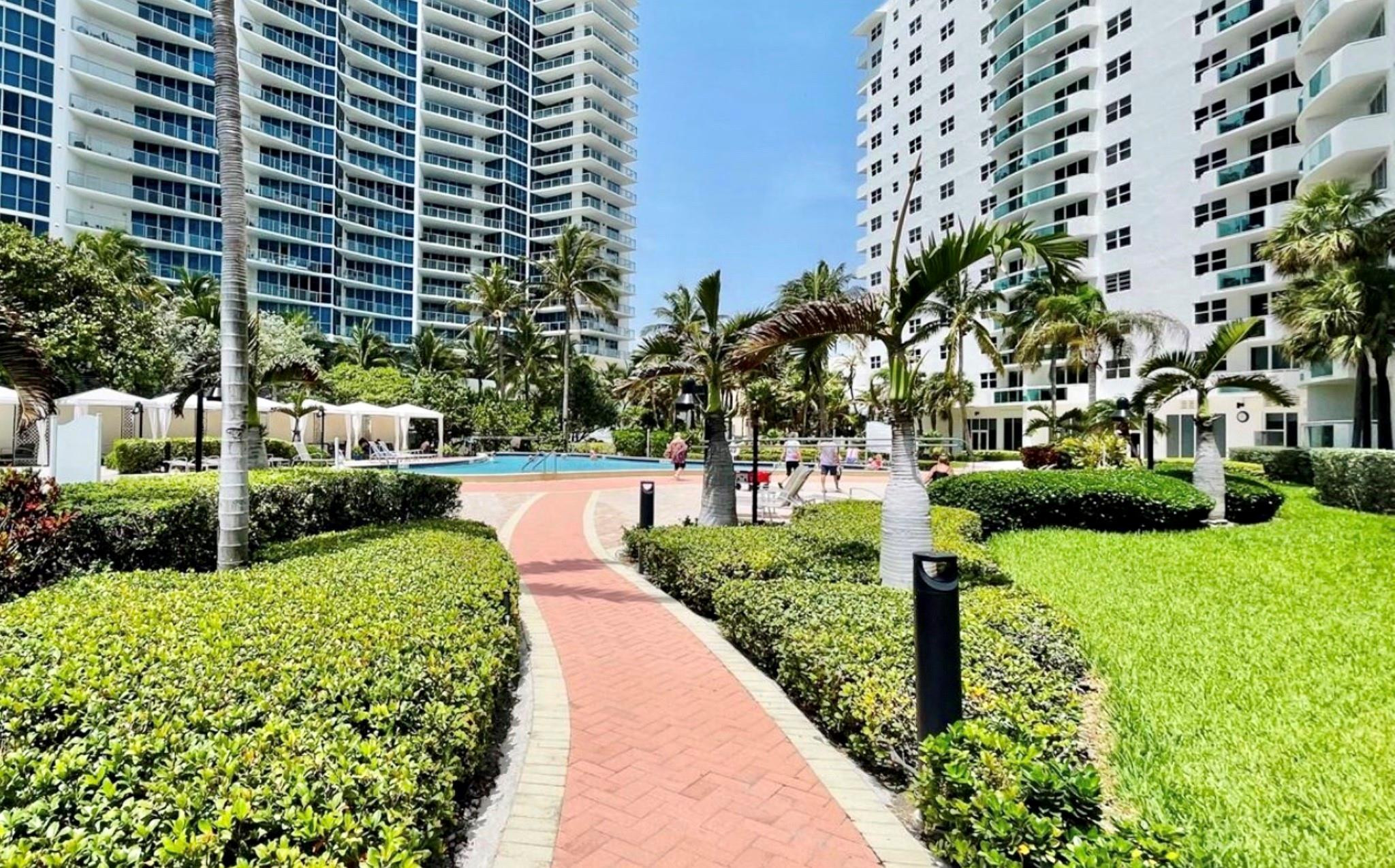 3001 S Ocean Drive Property Photo 16